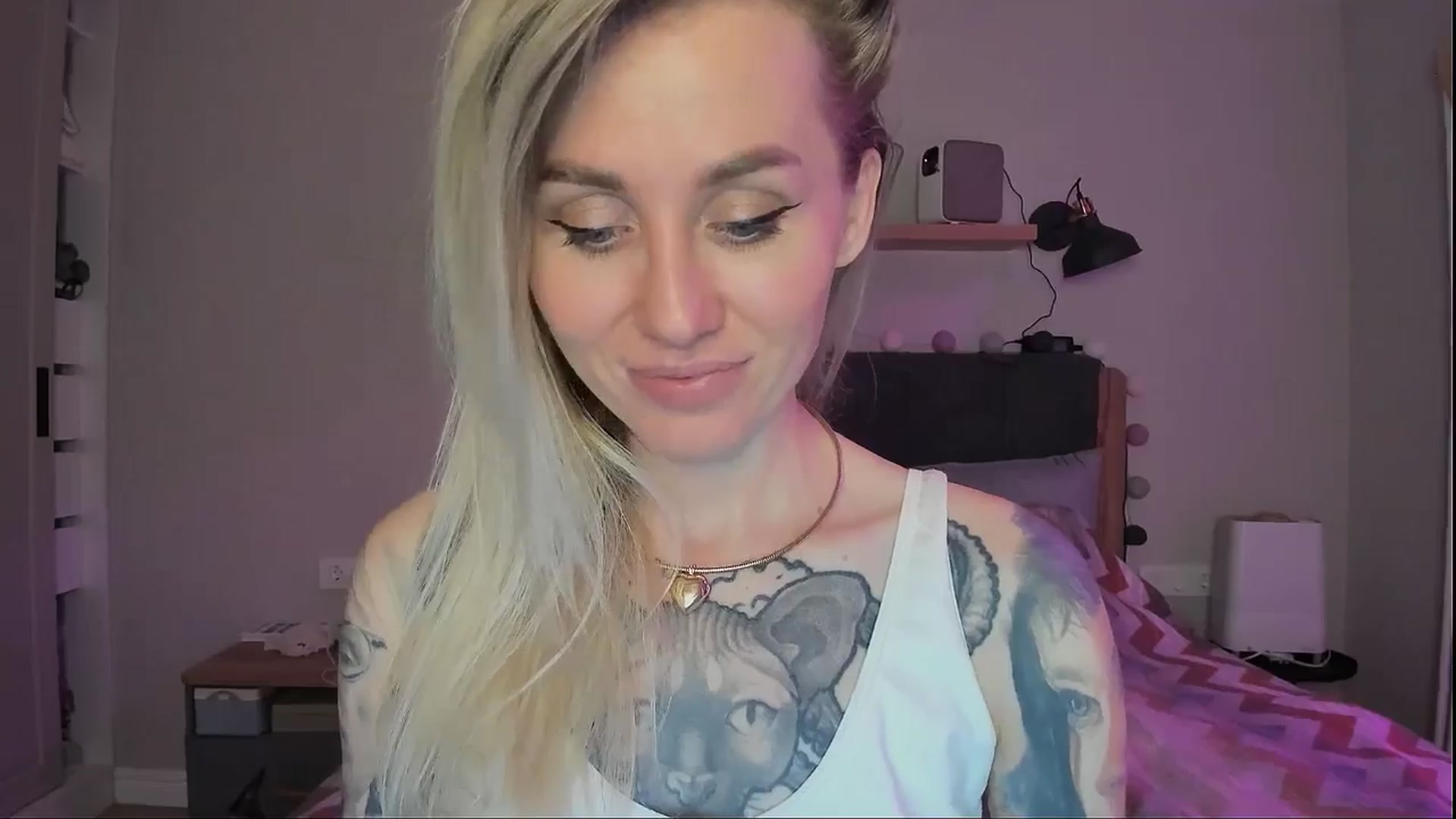 Gallery image thumbnail from Alexa_Smithhh's myfreecams stream on, 09/09/2024, 20:58 image 10 of 20