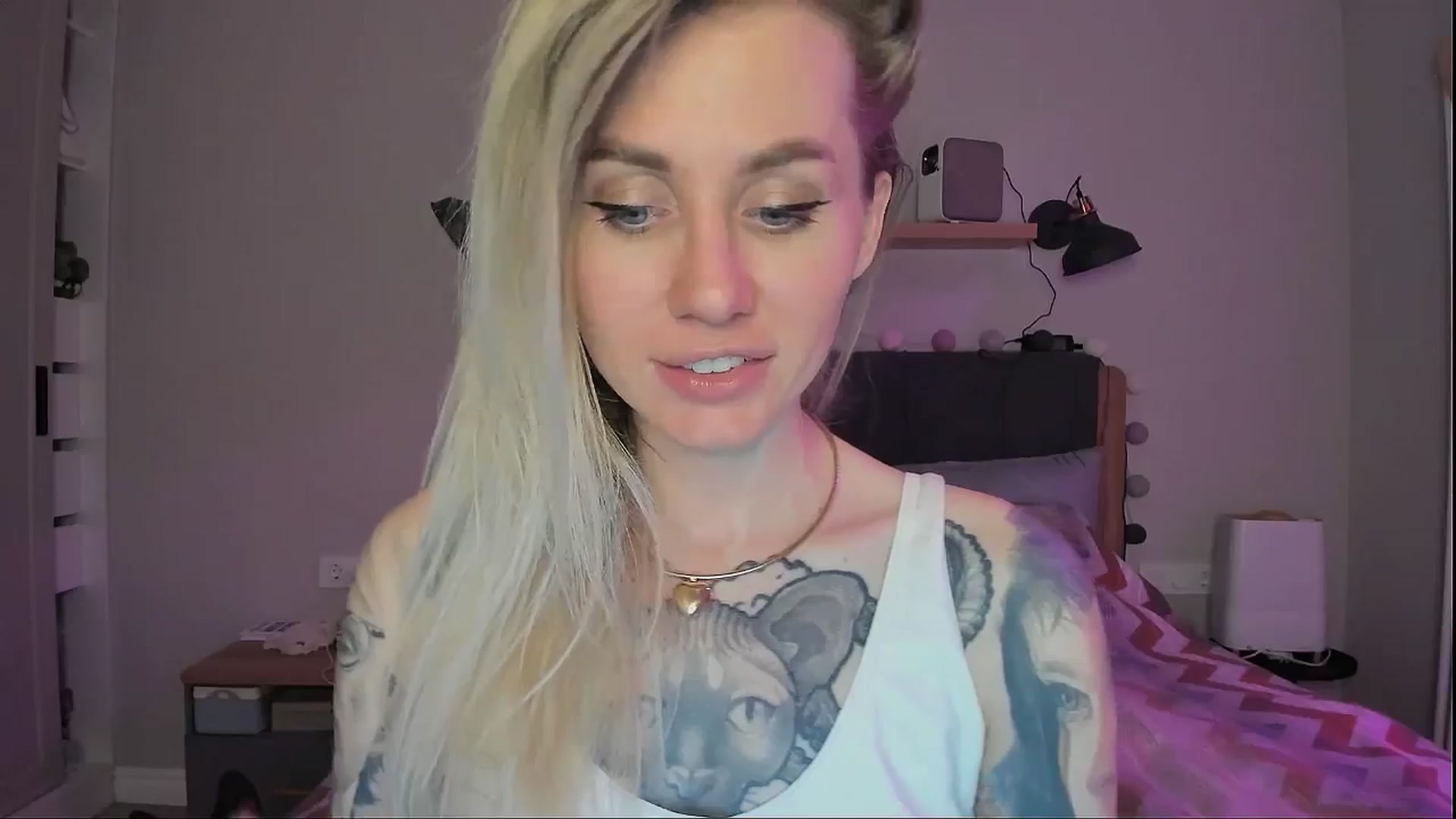 Gallery image thumbnail from Alexa_Smithhh's myfreecams stream on, 09/09/2024, 20:58 image 11 of 20