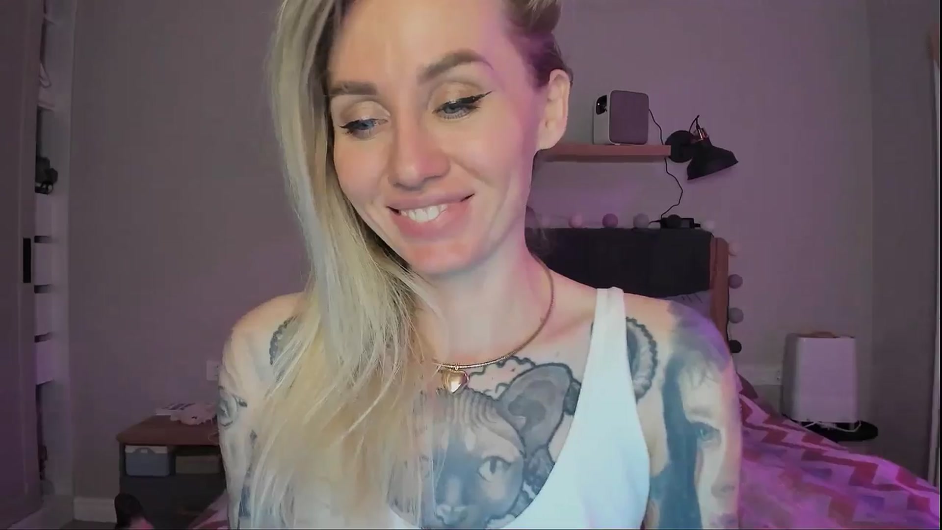 Gallery image thumbnail from Alexa_Smithhh's myfreecams stream on, 09/09/2024, 20:58 image 8 of 20