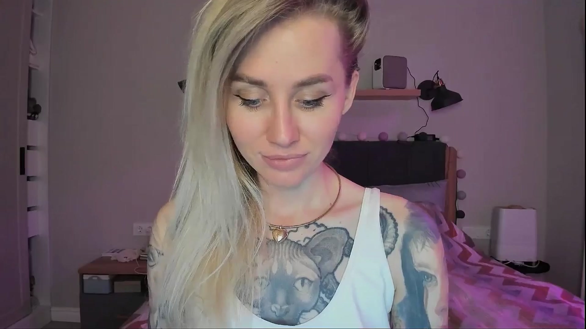 Gallery image thumbnail from Alexa_Smithhh's myfreecams stream on, 09/09/2024, 20:58 image 2 of 20