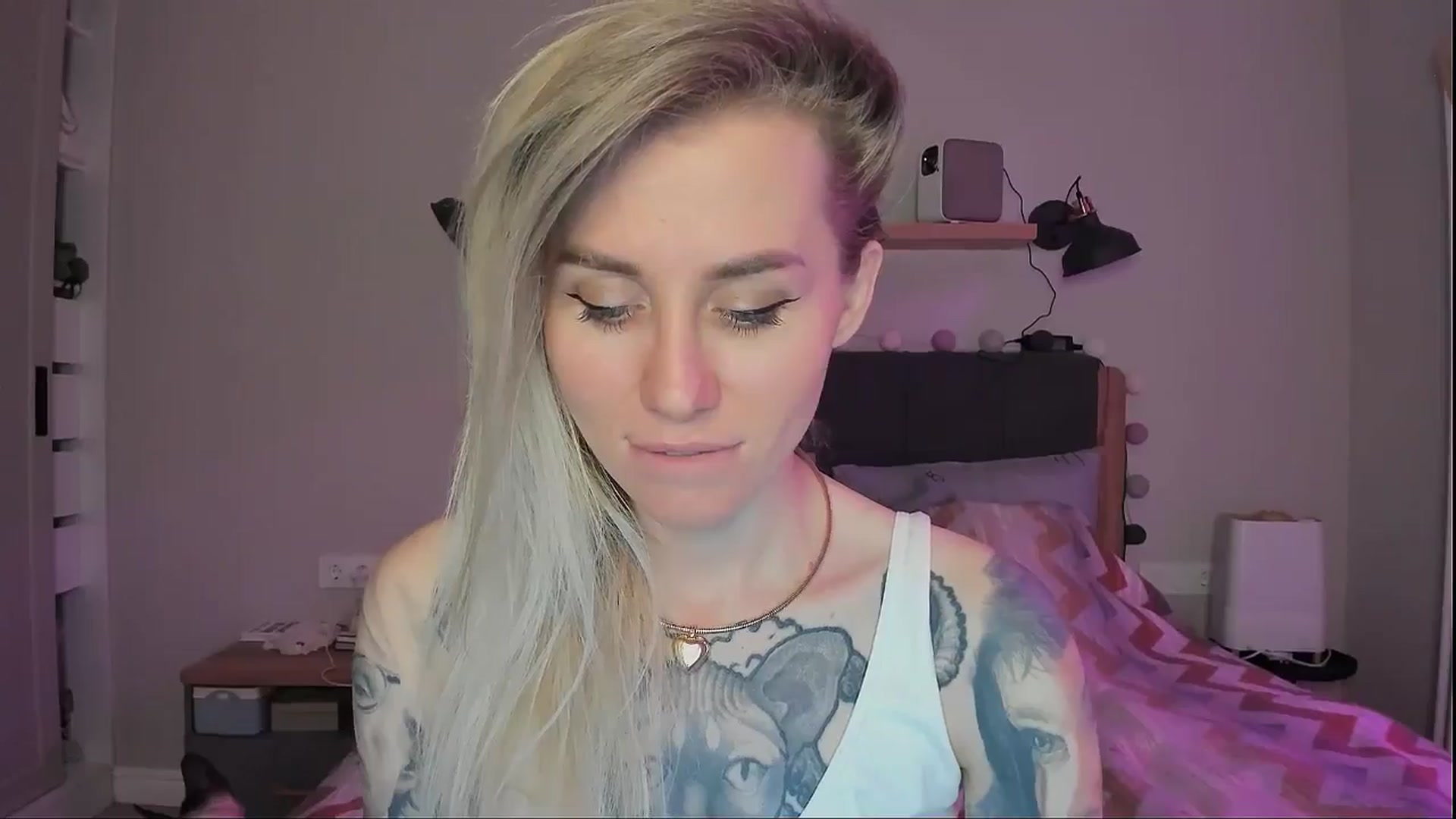 Gallery image thumbnail from Alexa_Smithhh's myfreecams stream on, 09/09/2024, 20:58 image 6 of 20