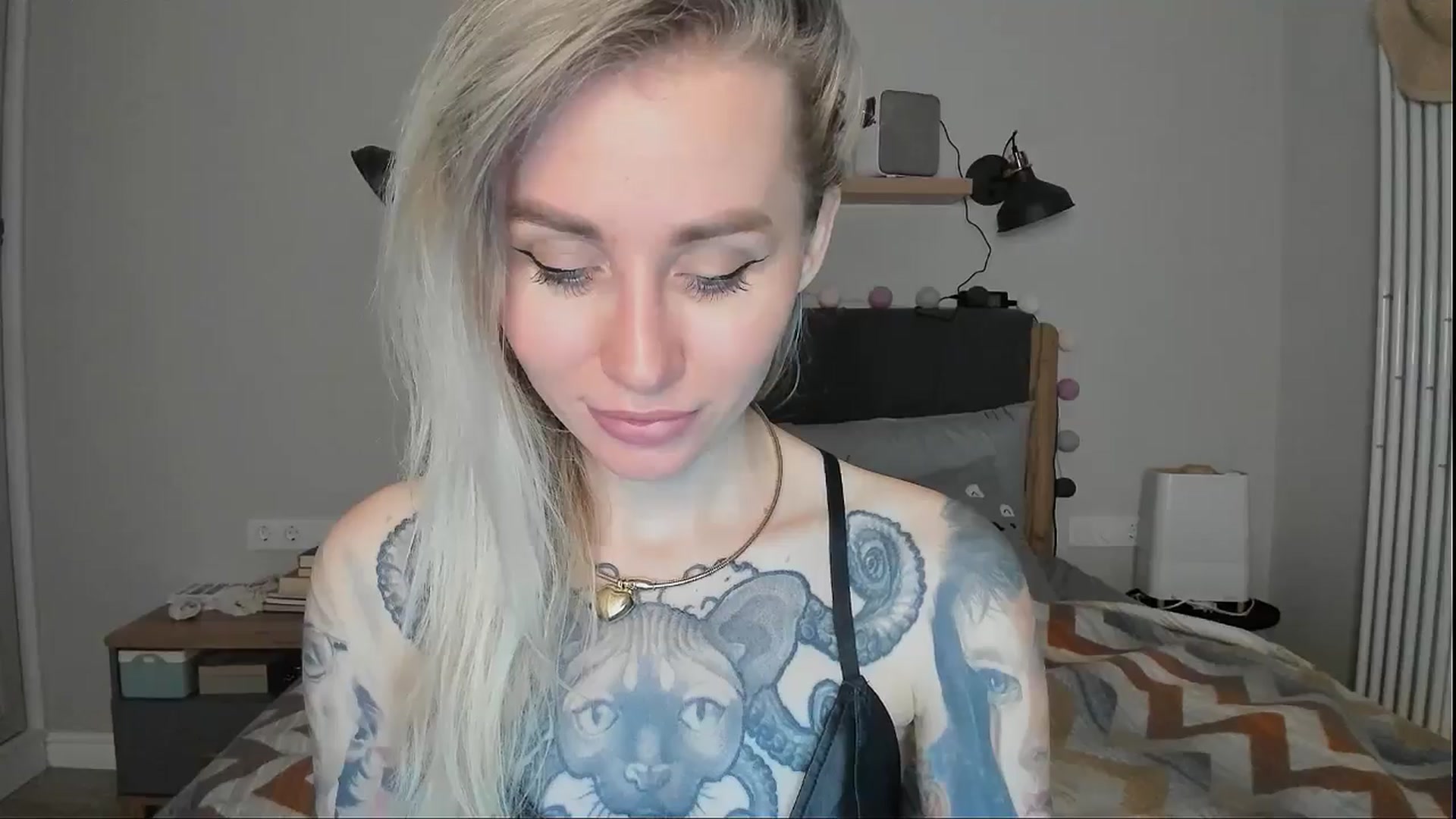 Gallery image thumbnail from Alexa_Smithhh's myfreecams stream on, 09/10/2024, 21:09 image 10 of 20