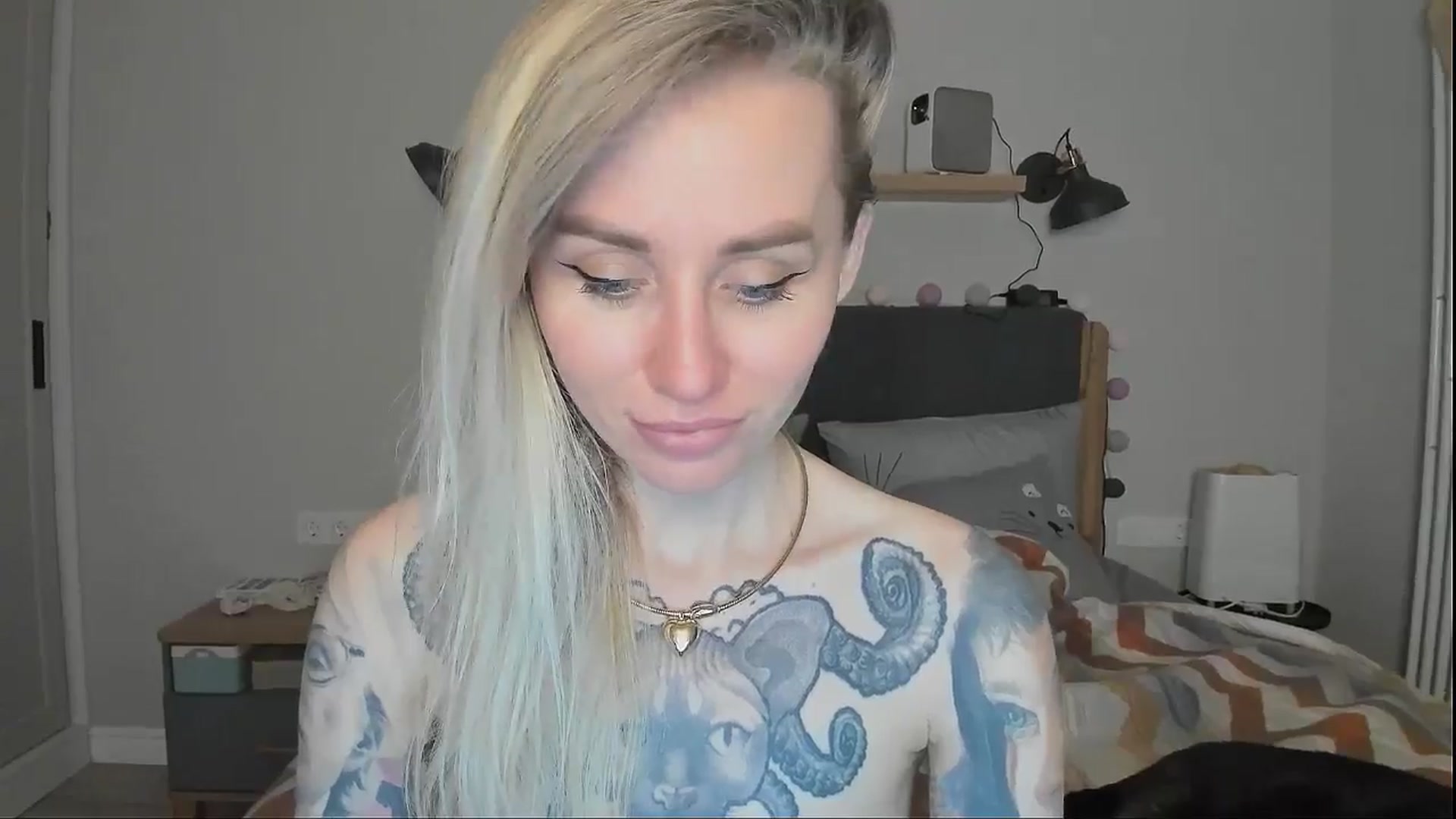 Gallery image thumbnail from Alexa_Smithhh's myfreecams stream on, 09/10/2024, 21:09 image 19 of 20