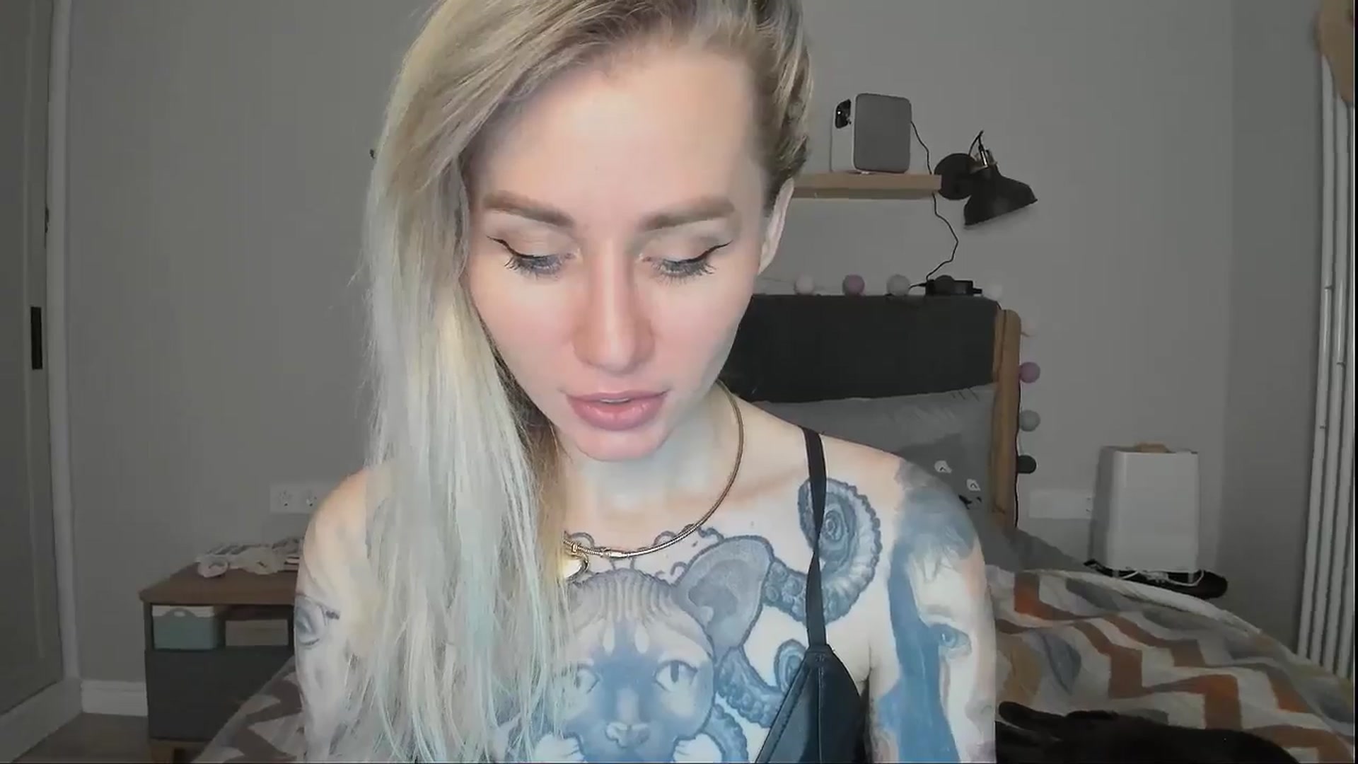 Gallery image thumbnail from Alexa_Smithhh's myfreecams stream on, 09/10/2024, 21:09 image 2 of 20