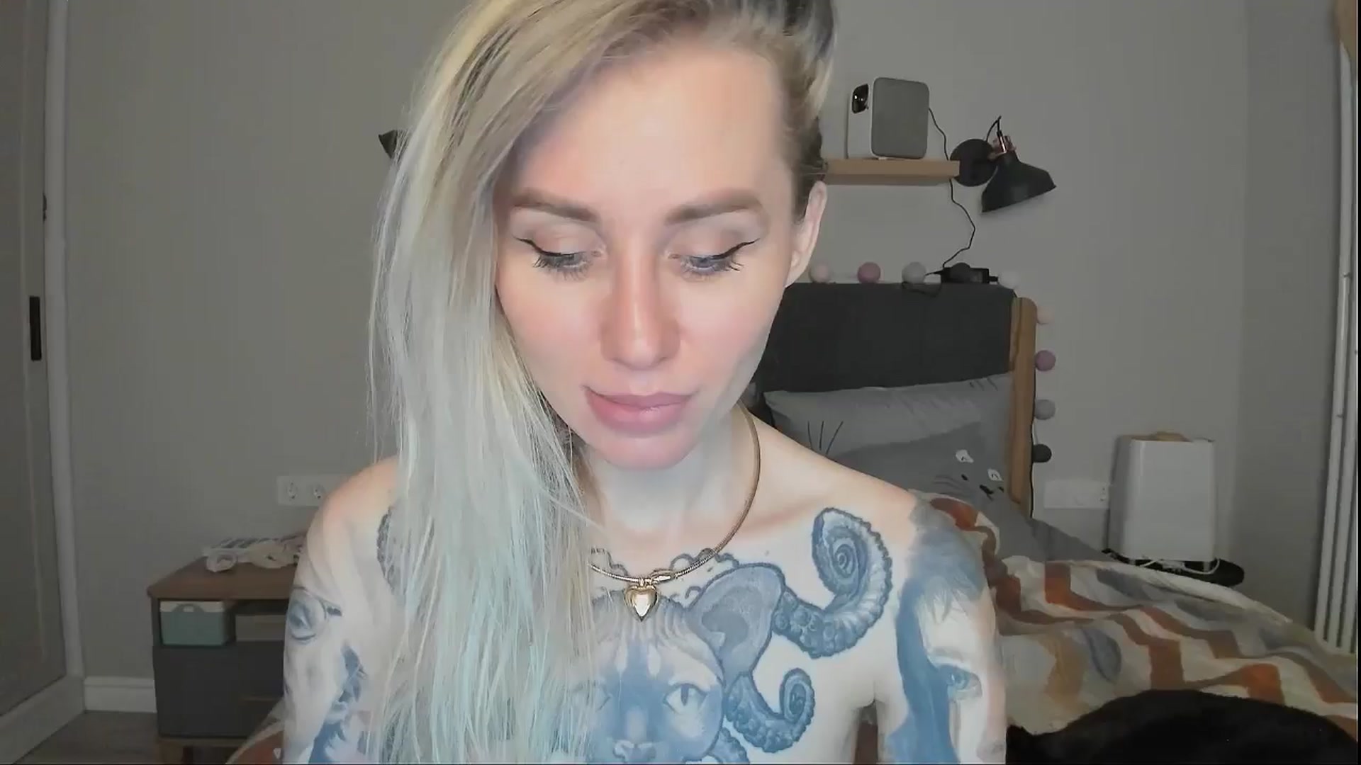 Gallery image thumbnail from Alexa_Smithhh's myfreecams stream on, 09/10/2024, 21:09 image 18 of 20