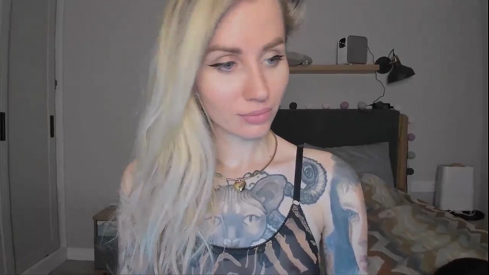 Gallery image thumbnail from Alexa_Smithhh's myfreecams stream on, 09/13/2024, 19:43 image 3 of 20