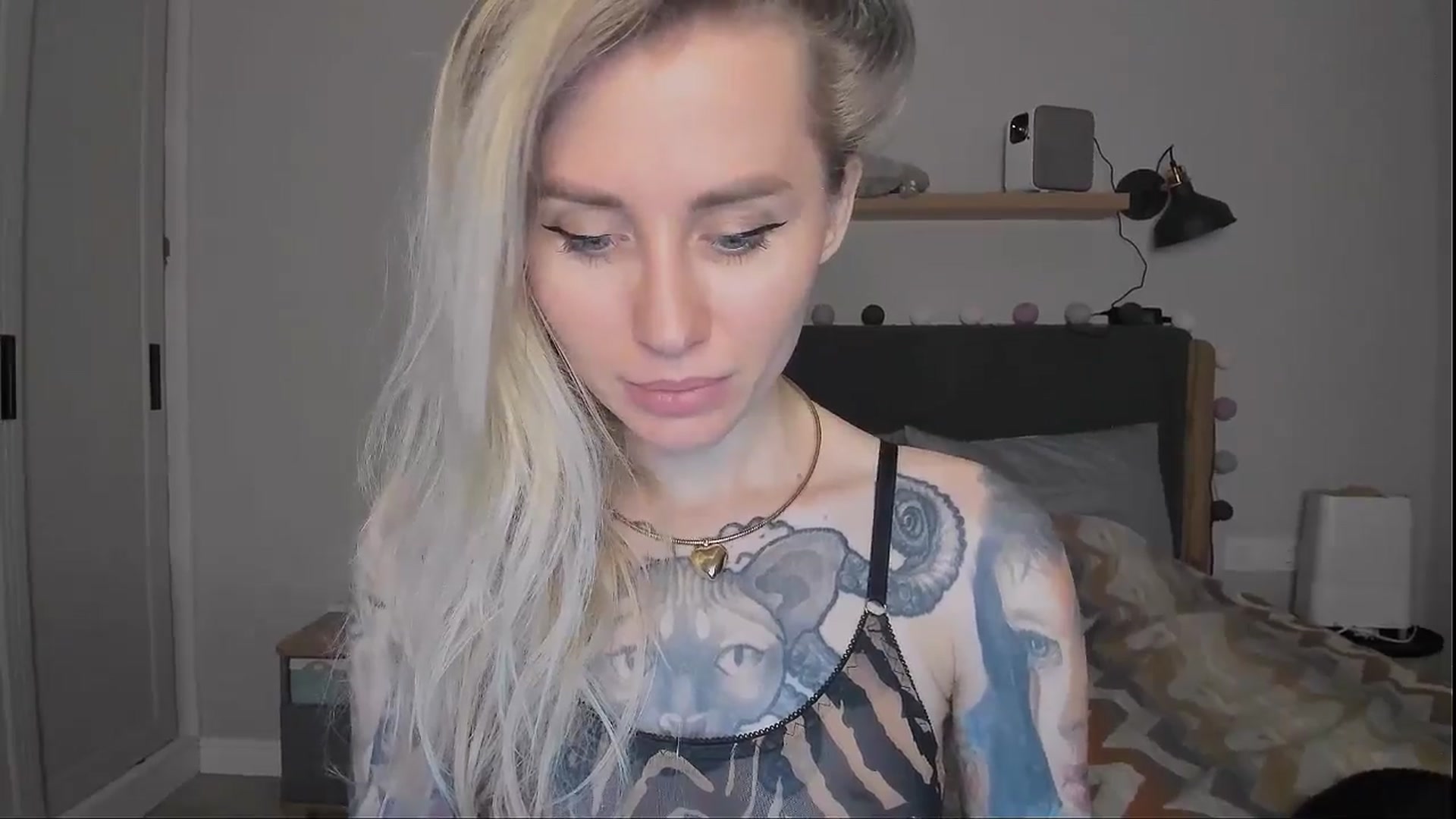 Gallery image thumbnail from Alexa_Smithhh's myfreecams stream on, 09/13/2024, 19:43 image 7 of 20