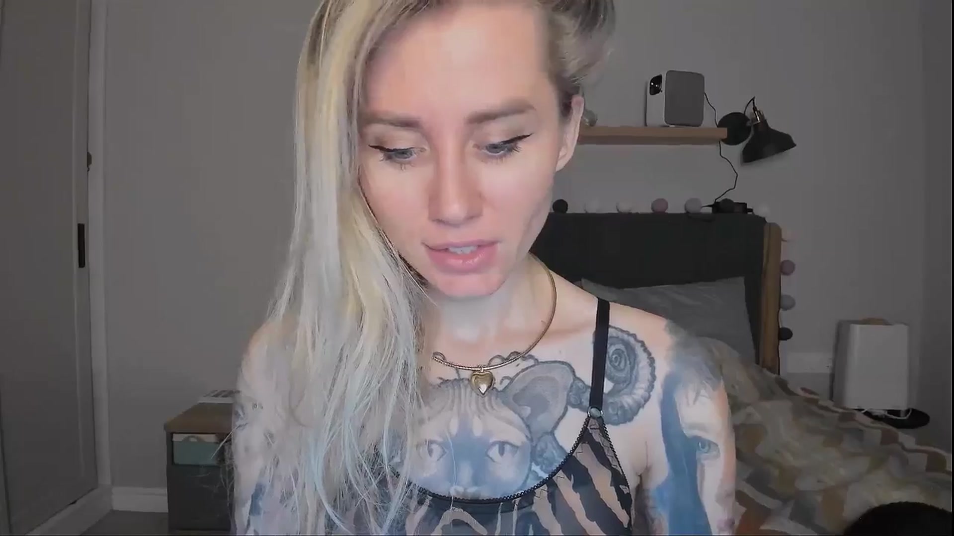 Gallery image thumbnail from Alexa_Smithhh's myfreecams stream on, 09/13/2024, 19:43 image 17 of 20