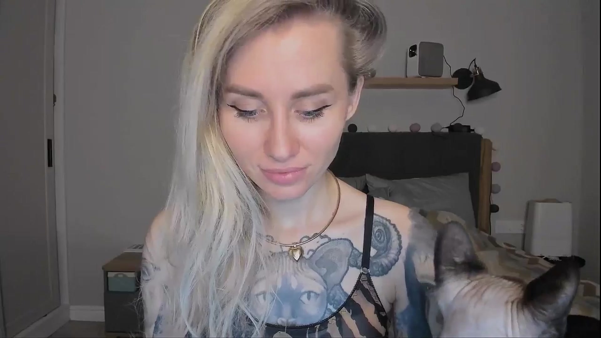 Gallery image thumbnail from Alexa_Smithhh's myfreecams stream on, 09/13/2024, 19:43 image 10 of 20