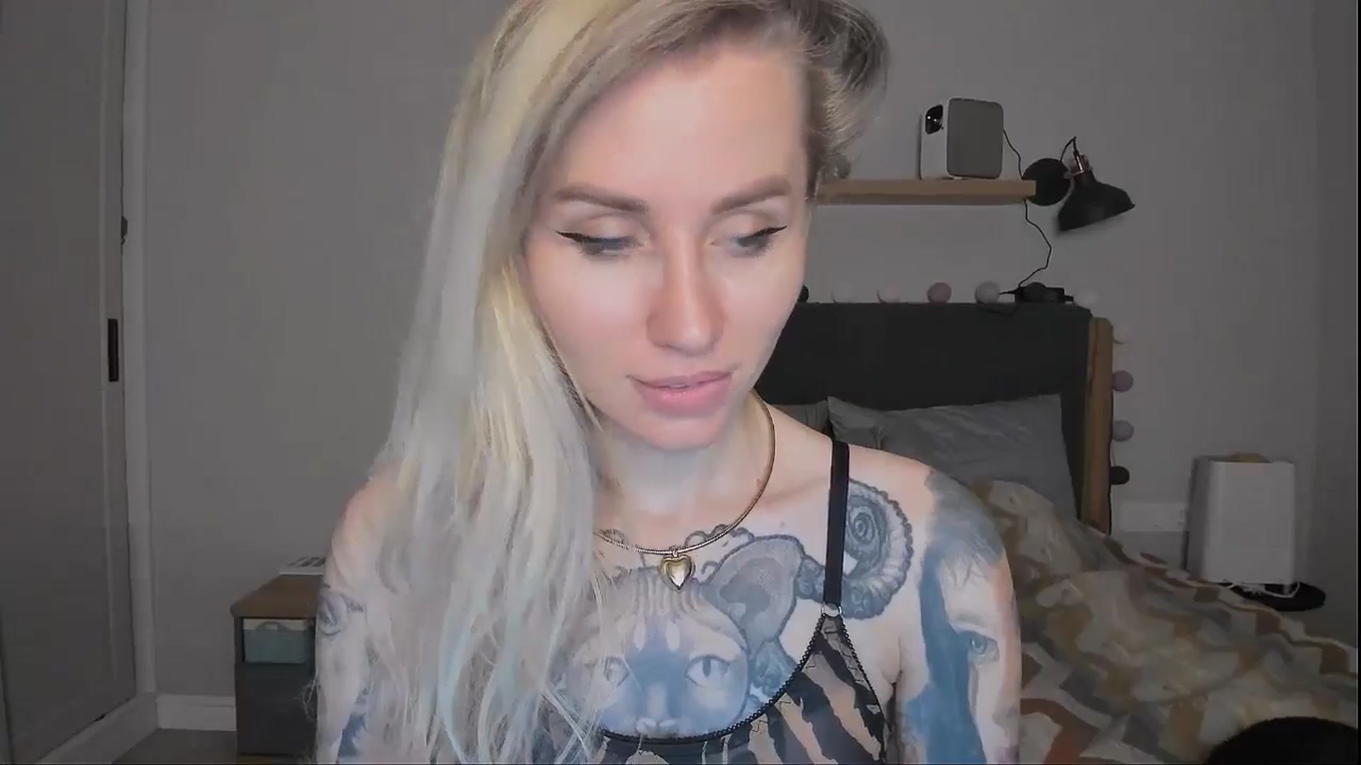 Gallery image thumbnail from Alexa_Smithhh's myfreecams stream on, 09/13/2024, 19:43 image 9 of 20