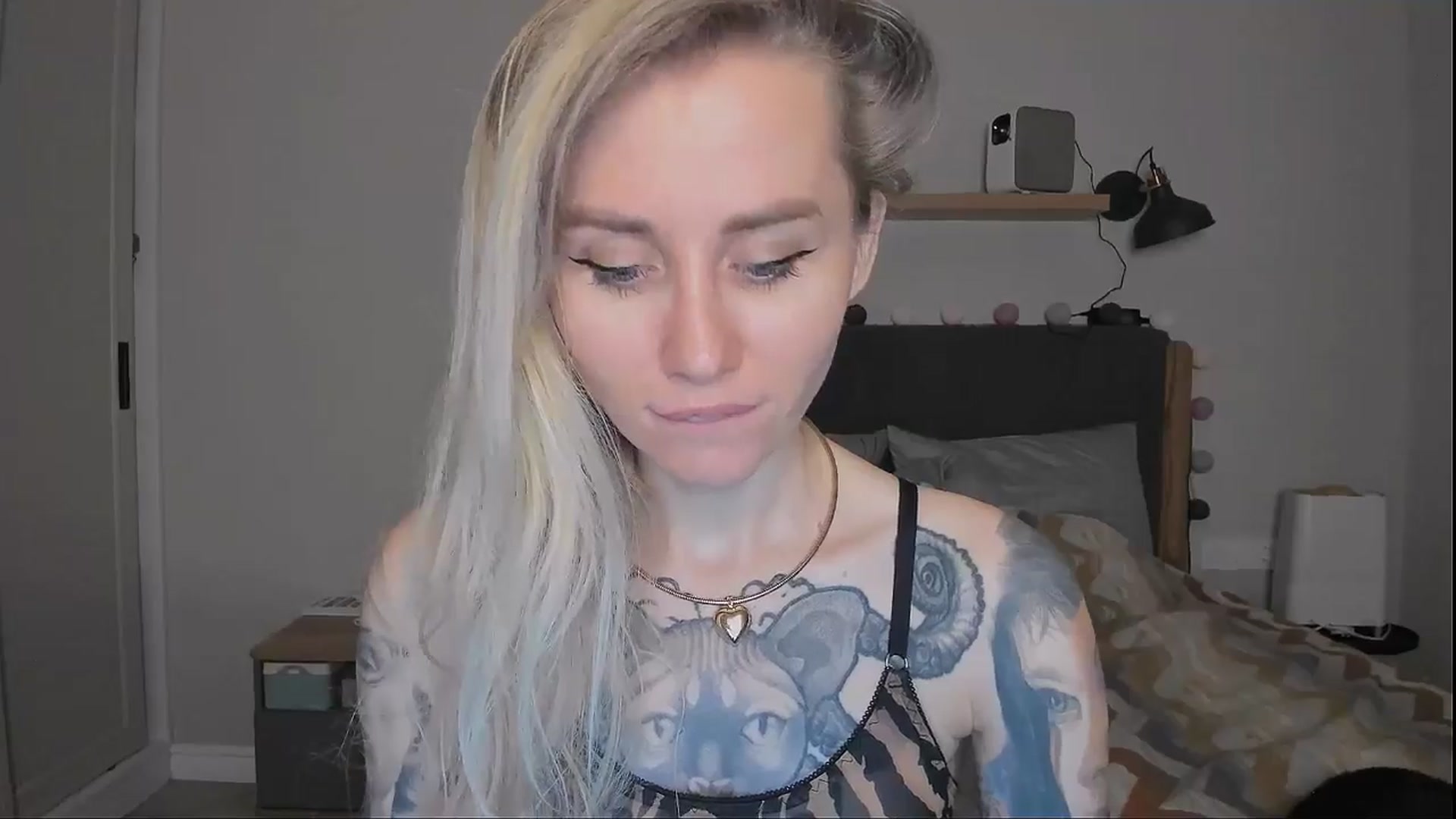 Gallery image thumbnail from Alexa_Smithhh's myfreecams stream on, 09/13/2024, 19:43 image 13 of 20