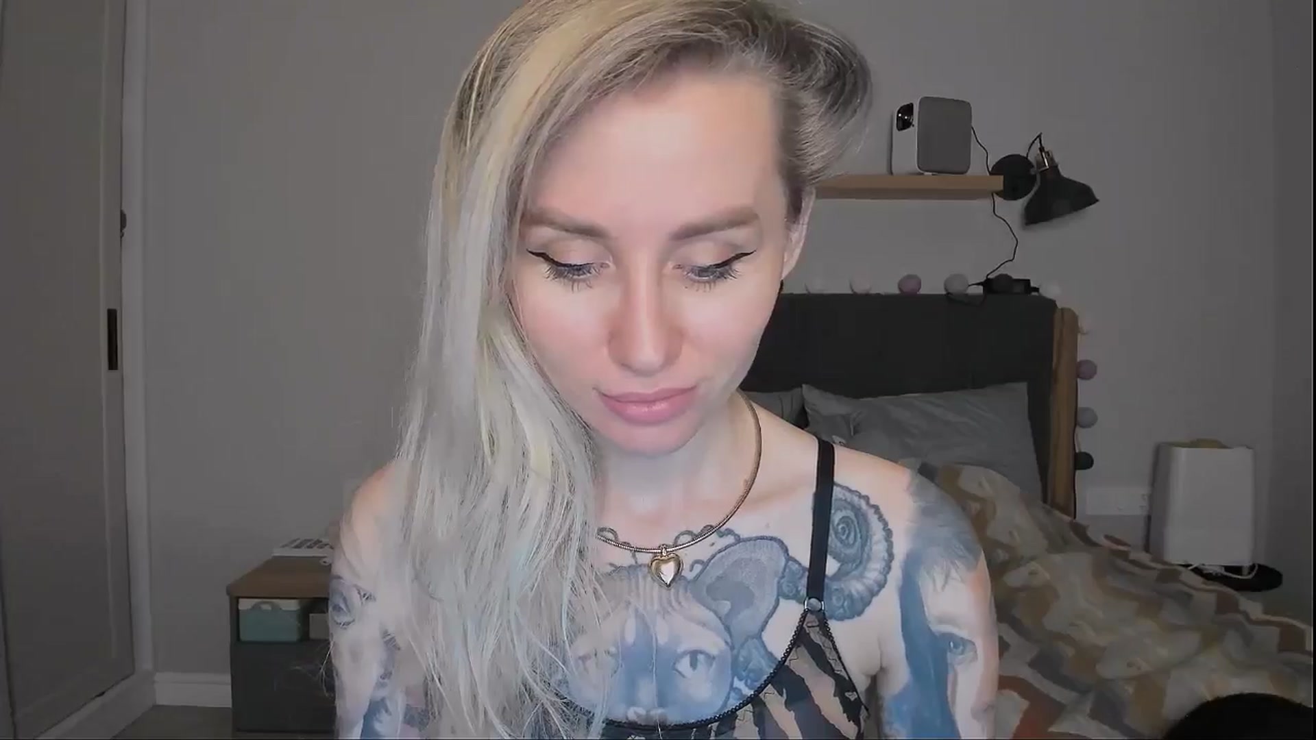 Gallery image thumbnail from Alexa_Smithhh's myfreecams stream on, 09/13/2024, 19:43 image 15 of 20