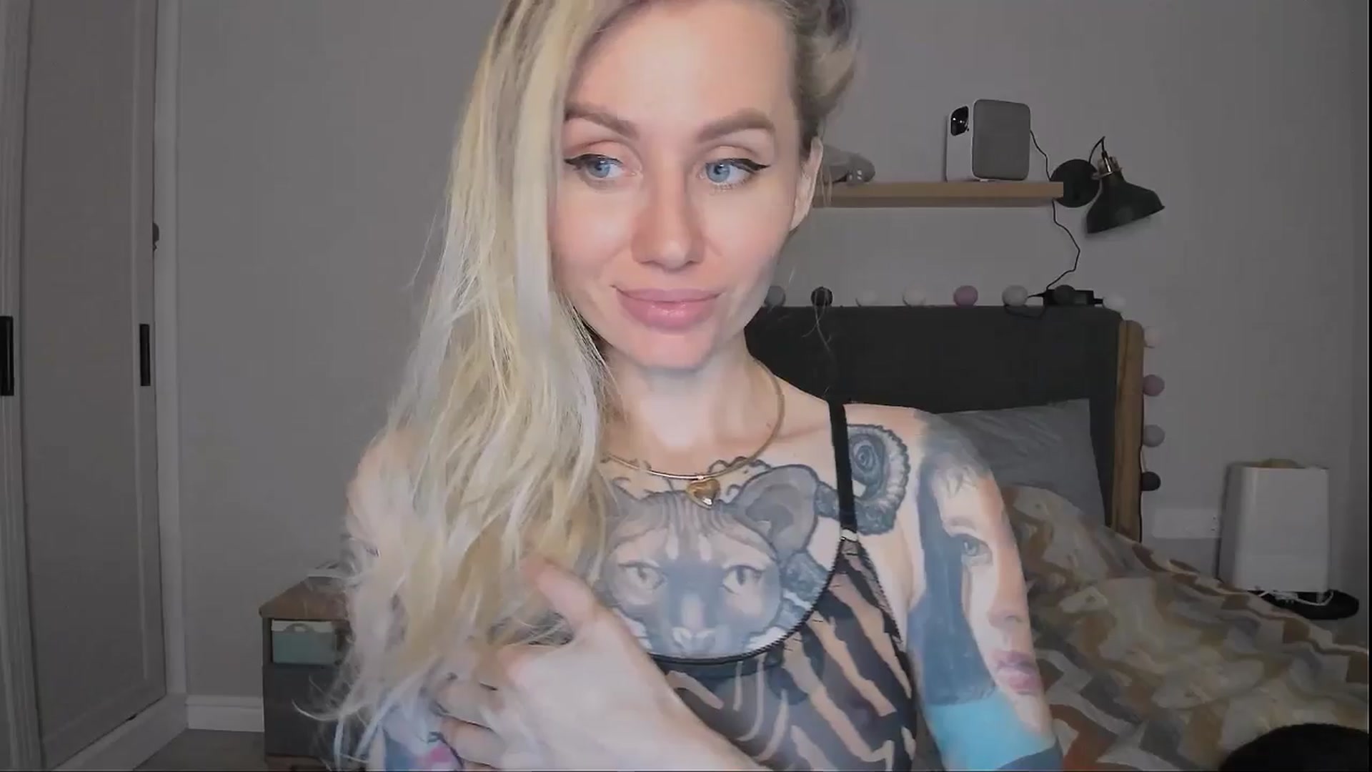 Gallery image thumbnail from Alexa_Smithhh's myfreecams stream on, 09/13/2024, 19:43 image 2 of 20