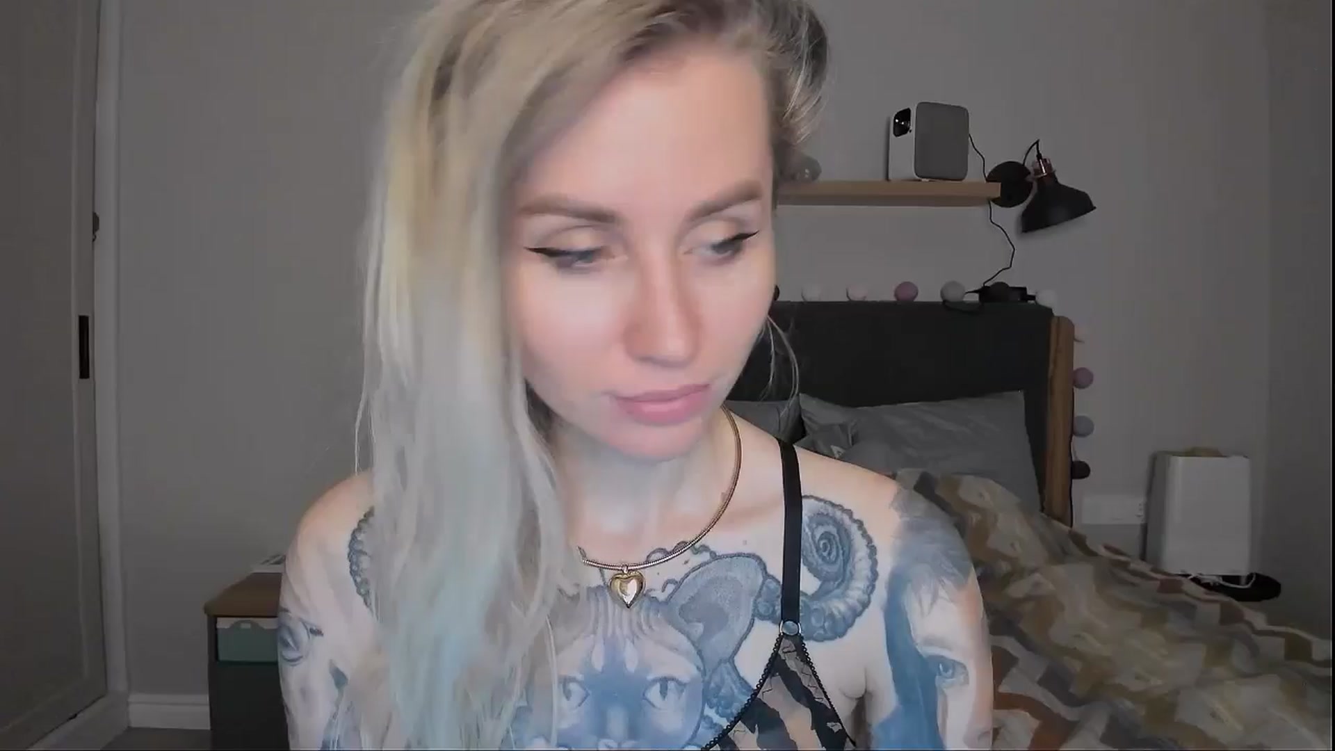 Gallery image thumbnail from Alexa_Smithhh's myfreecams stream on, 09/13/2024, 21:00 image 2 of 20