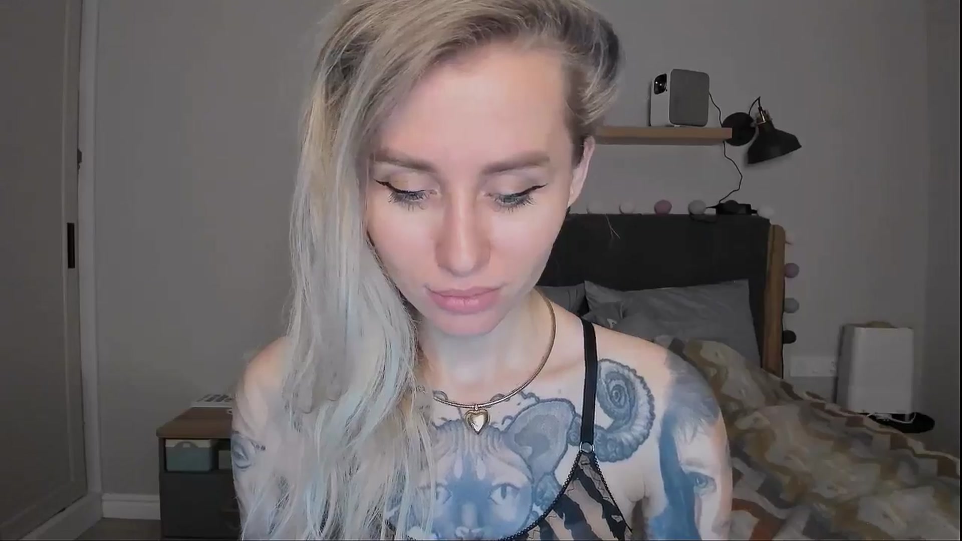 Gallery image thumbnail from Alexa_Smithhh's myfreecams stream on, 09/13/2024, 21:00 image 6 of 20