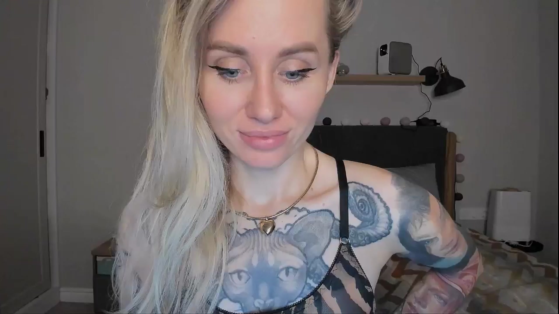 Gallery image thumbnail from Alexa_Smithhh's myfreecams stream on, 09/13/2024, 21:00 image 5 of 20