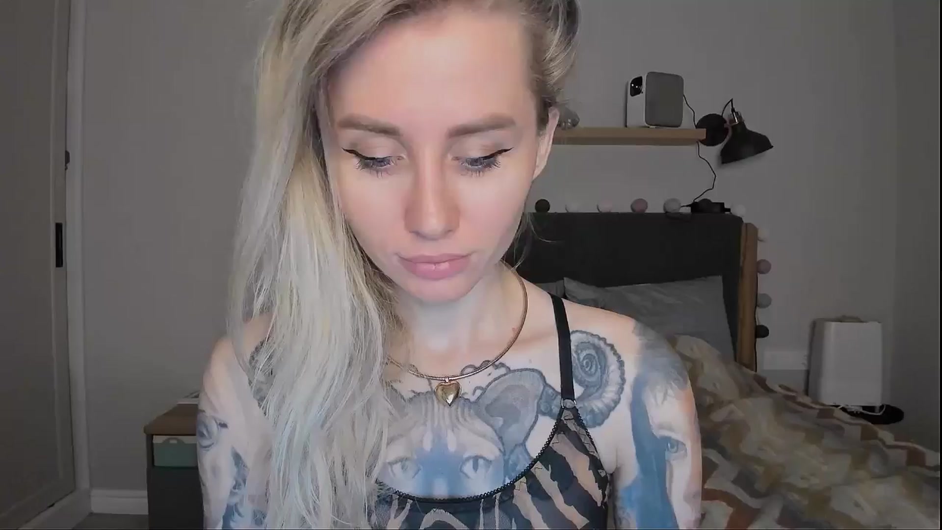 Gallery image thumbnail from Alexa_Smithhh's myfreecams stream on, 09/13/2024, 21:00 image 1 of 20