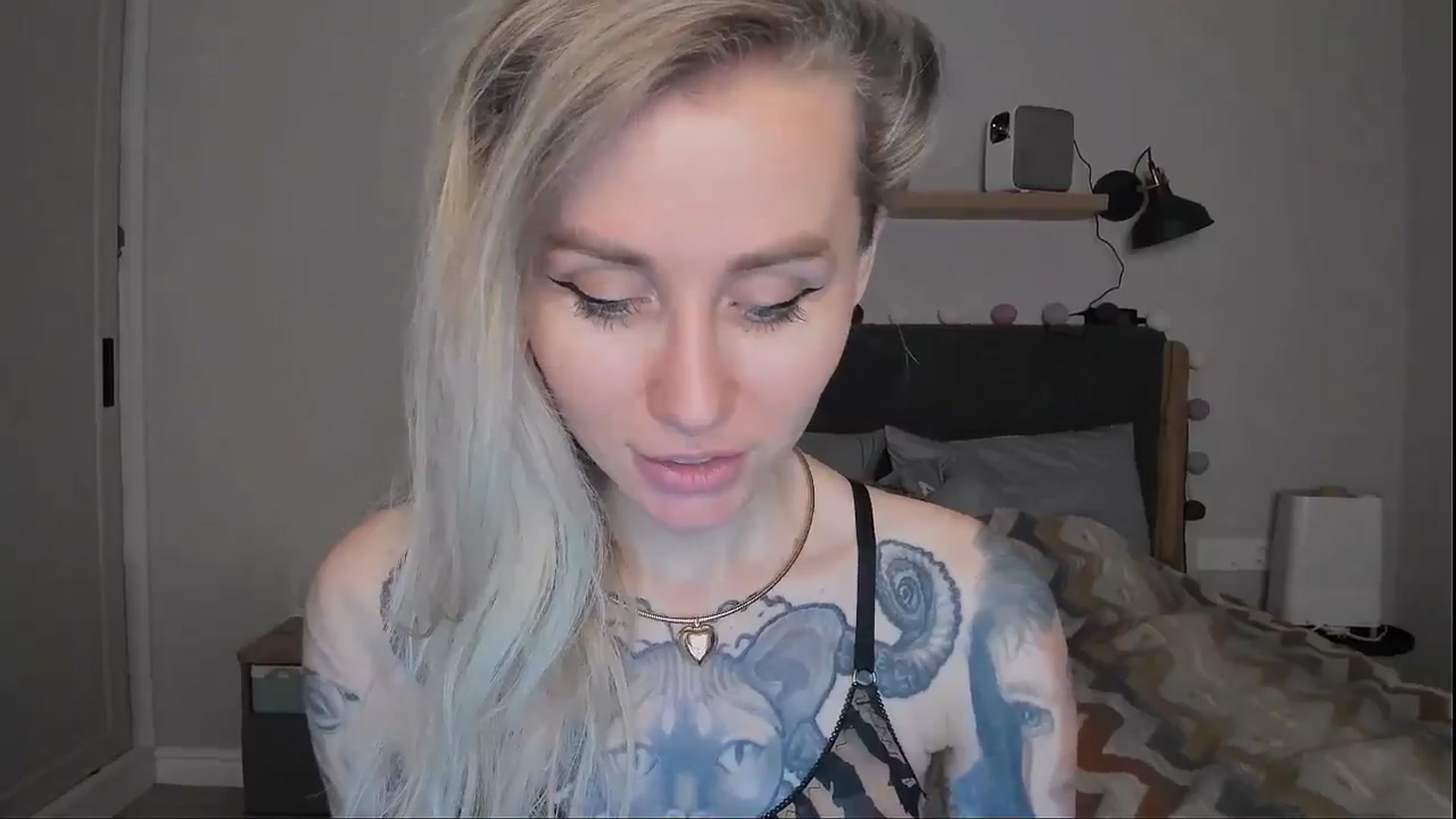 Gallery image thumbnail from Alexa_Smithhh's myfreecams stream on, 09/13/2024, 21:00 image 7 of 20