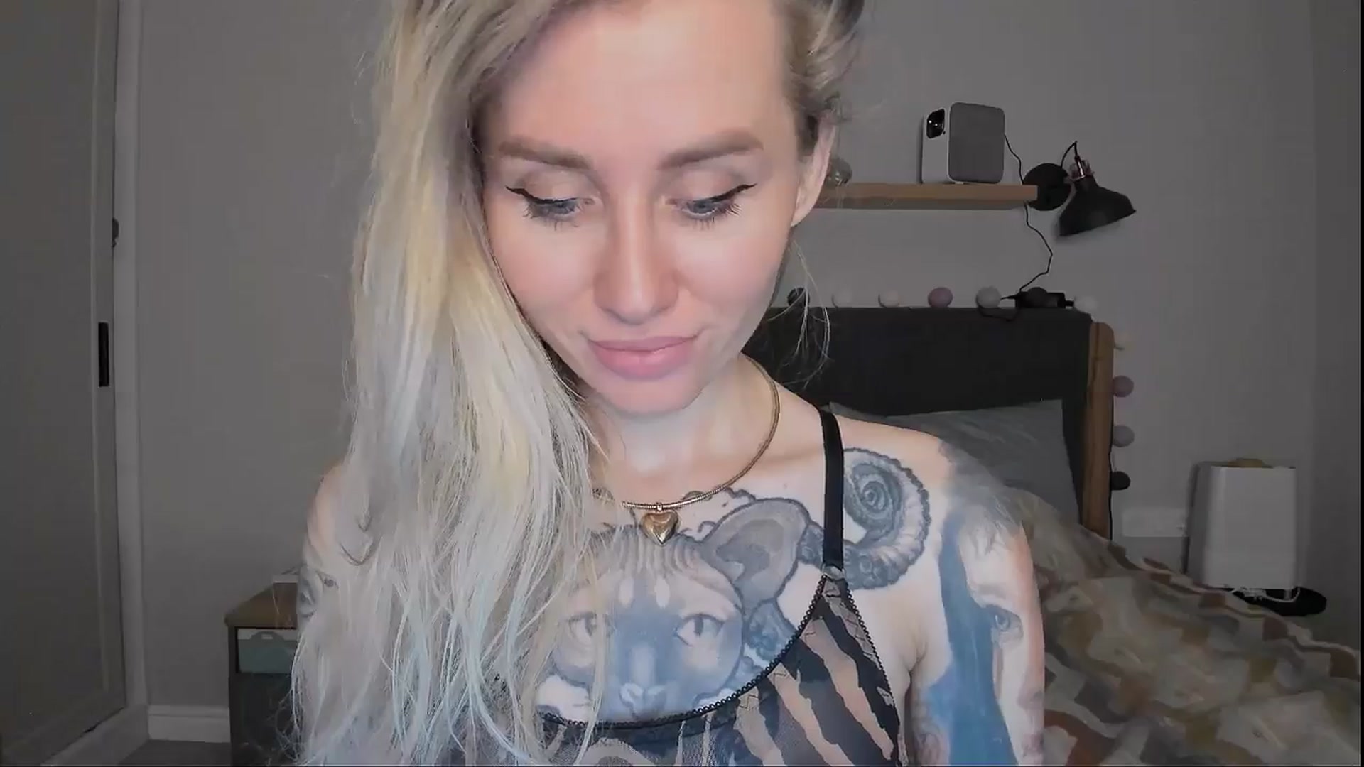 Gallery image thumbnail from Alexa_Smithhh's myfreecams stream on, 09/13/2024, 21:00 image 3 of 20