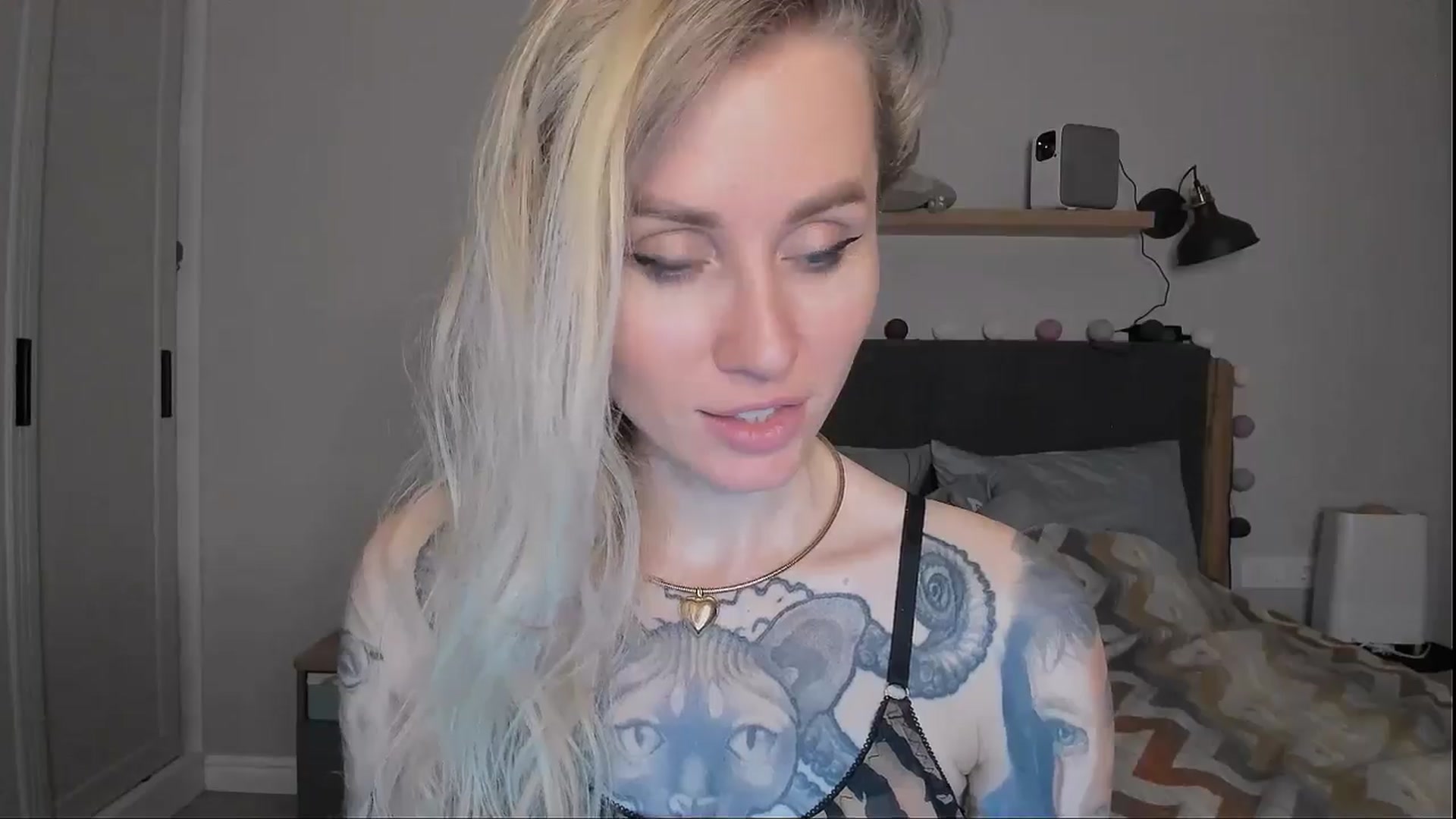 Gallery image thumbnail from Alexa_Smithhh's myfreecams stream on, 09/13/2024, 21:00 image 16 of 20