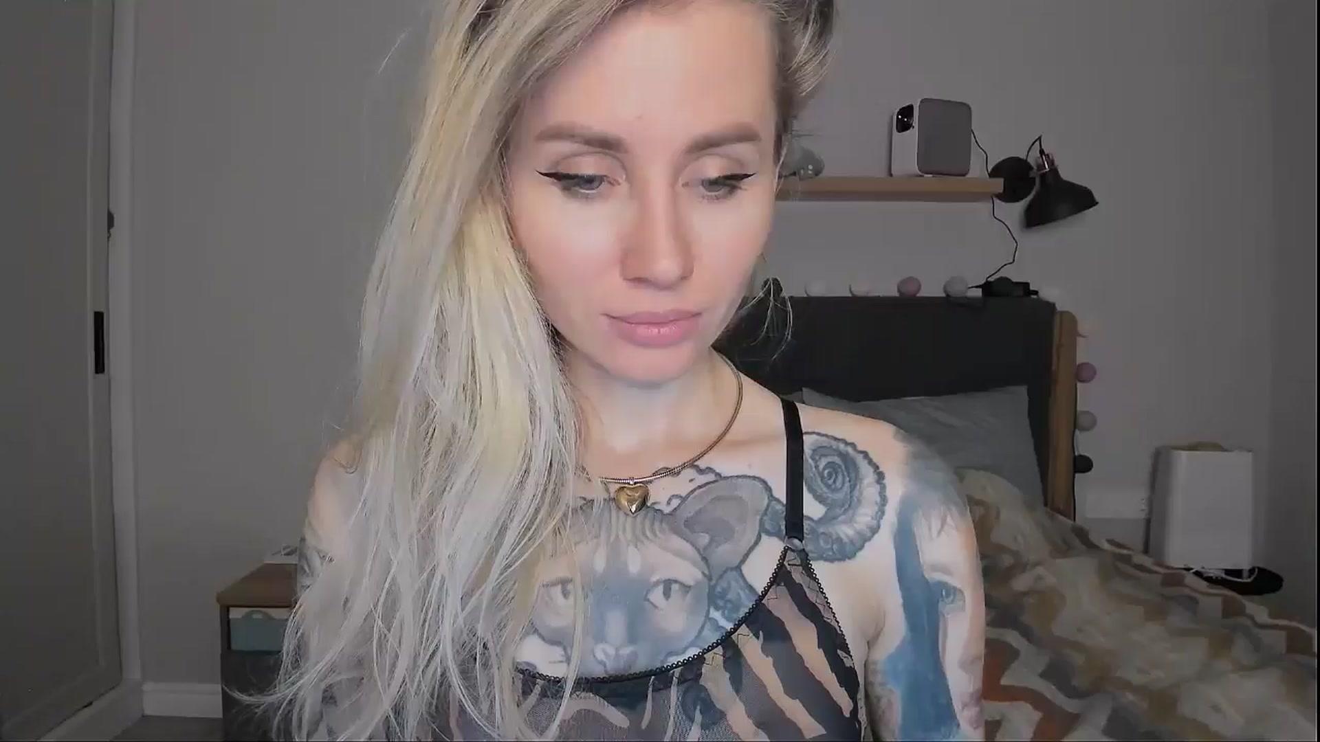 Gallery image thumbnail from Alexa_Smithhh's myfreecams stream on, 09/13/2024, 21:00 image 4 of 20