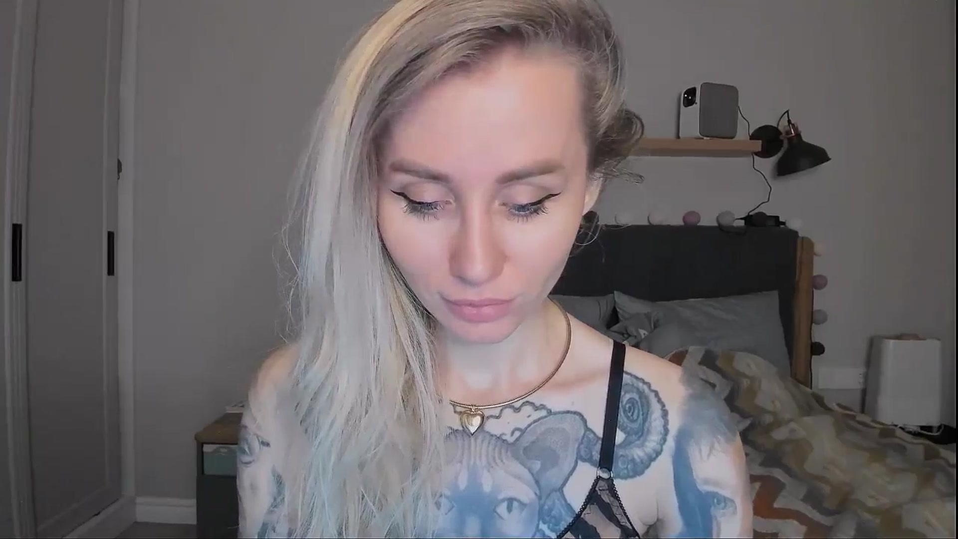 Gallery image thumbnail from Alexa_Smithhh's myfreecams stream on, 09/13/2024, 21:00 image 19 of 20