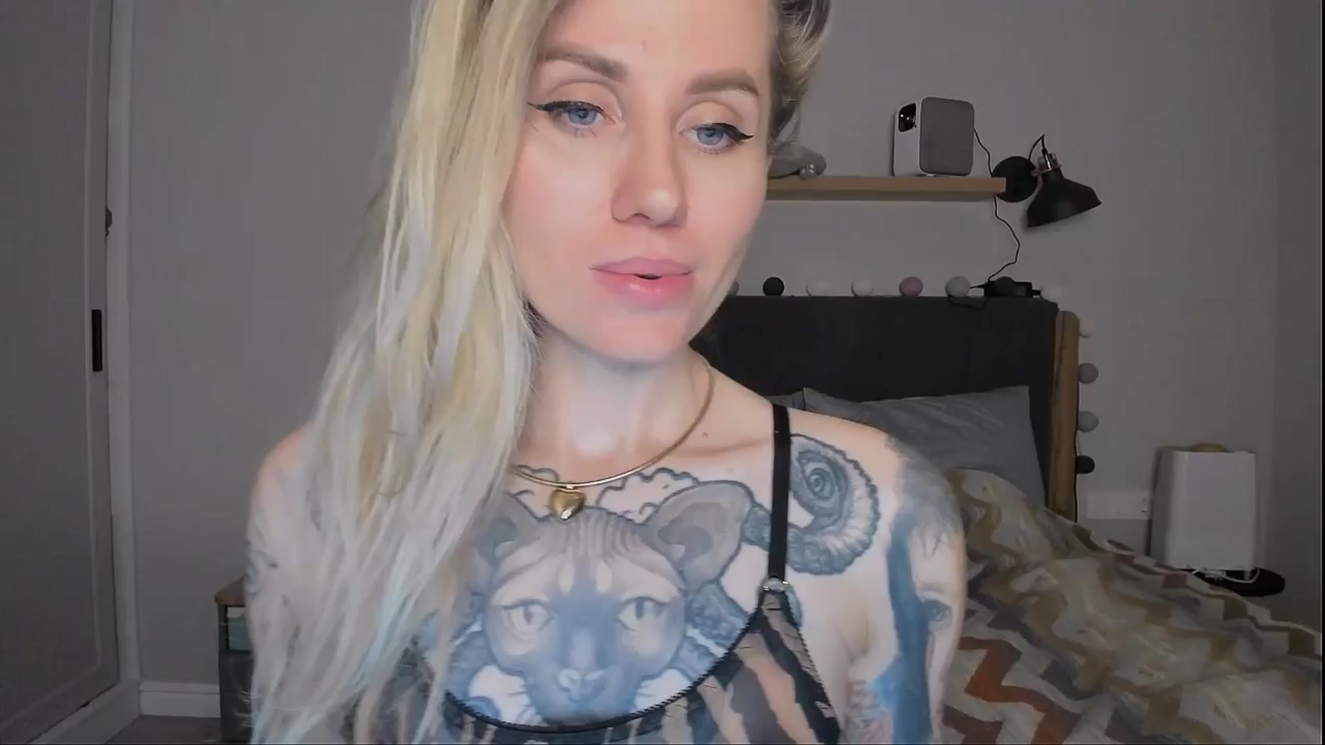 Gallery image thumbnail from Alexa_Smithhh's myfreecams stream on, 09/13/2024, 21:00 image 9 of 20