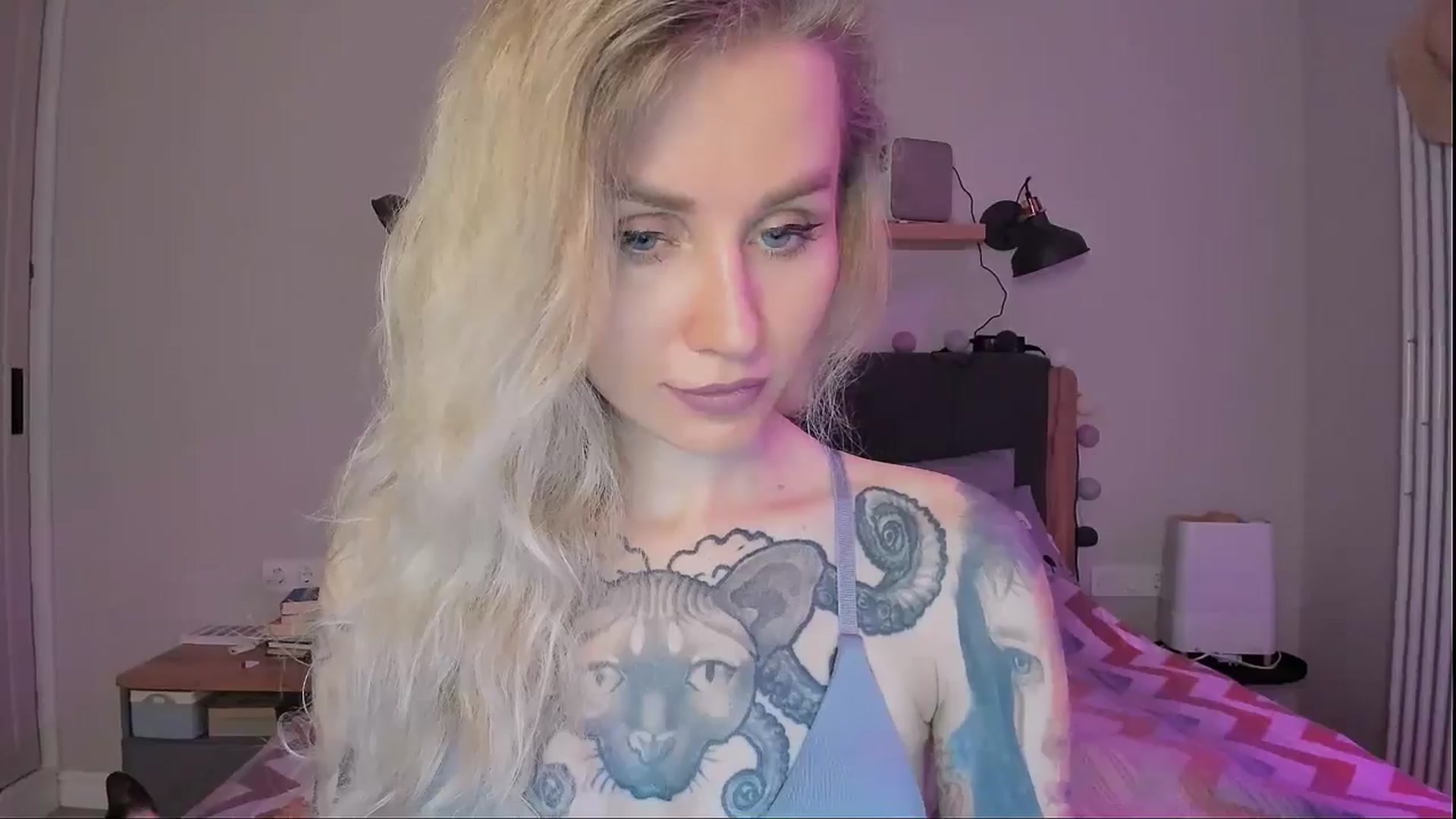 Gallery image thumbnail from Alexa_Smithhh's myfreecams stream on, 09/15/2024, 19:08 image 12 of 20