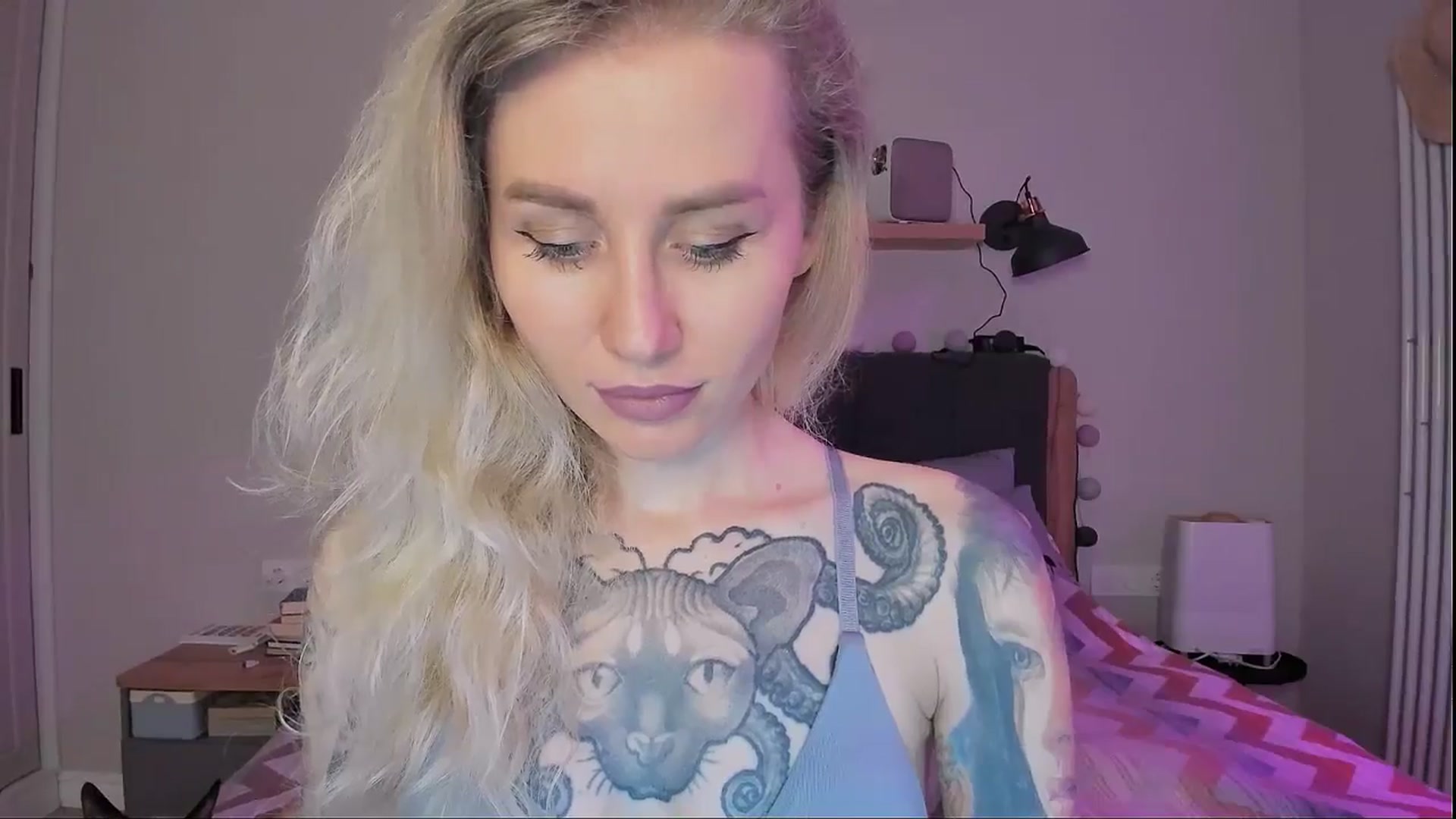 Gallery image thumbnail from Alexa_Smithhh's myfreecams stream on, 09/15/2024, 19:08 image 13 of 20