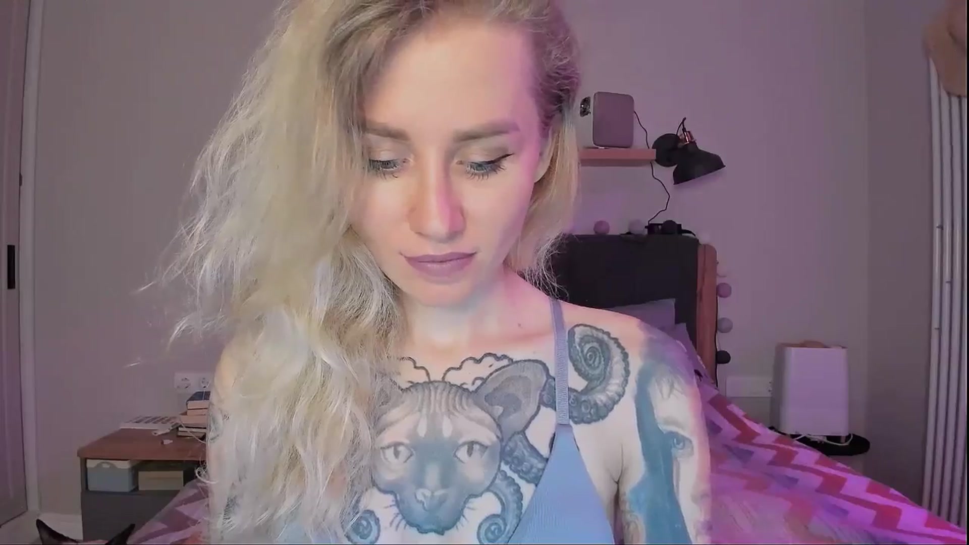 Gallery image thumbnail from Alexa_Smithhh's myfreecams stream on, 09/15/2024, 19:08 image 9 of 20
