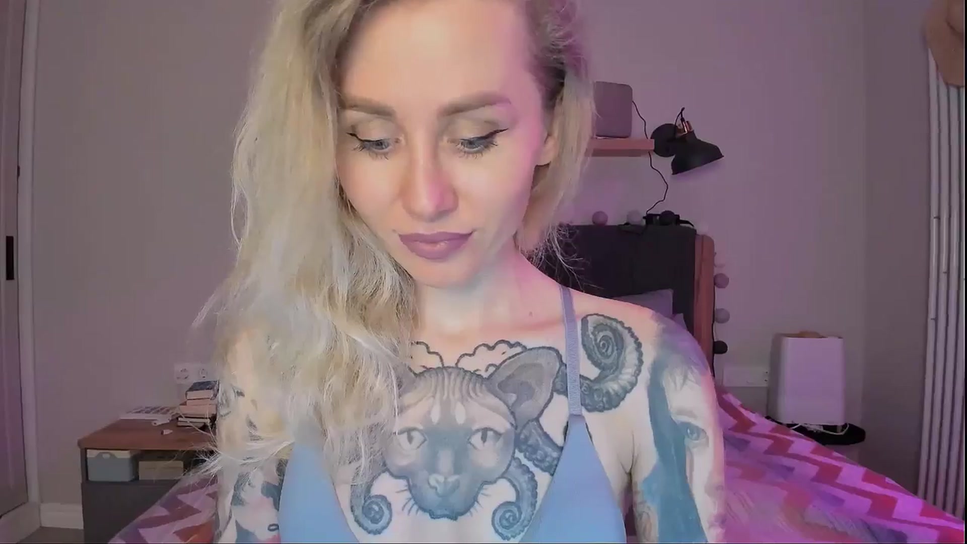 Gallery image thumbnail from Alexa_Smithhh's myfreecams stream on, 09/15/2024, 19:08 image 4 of 20
