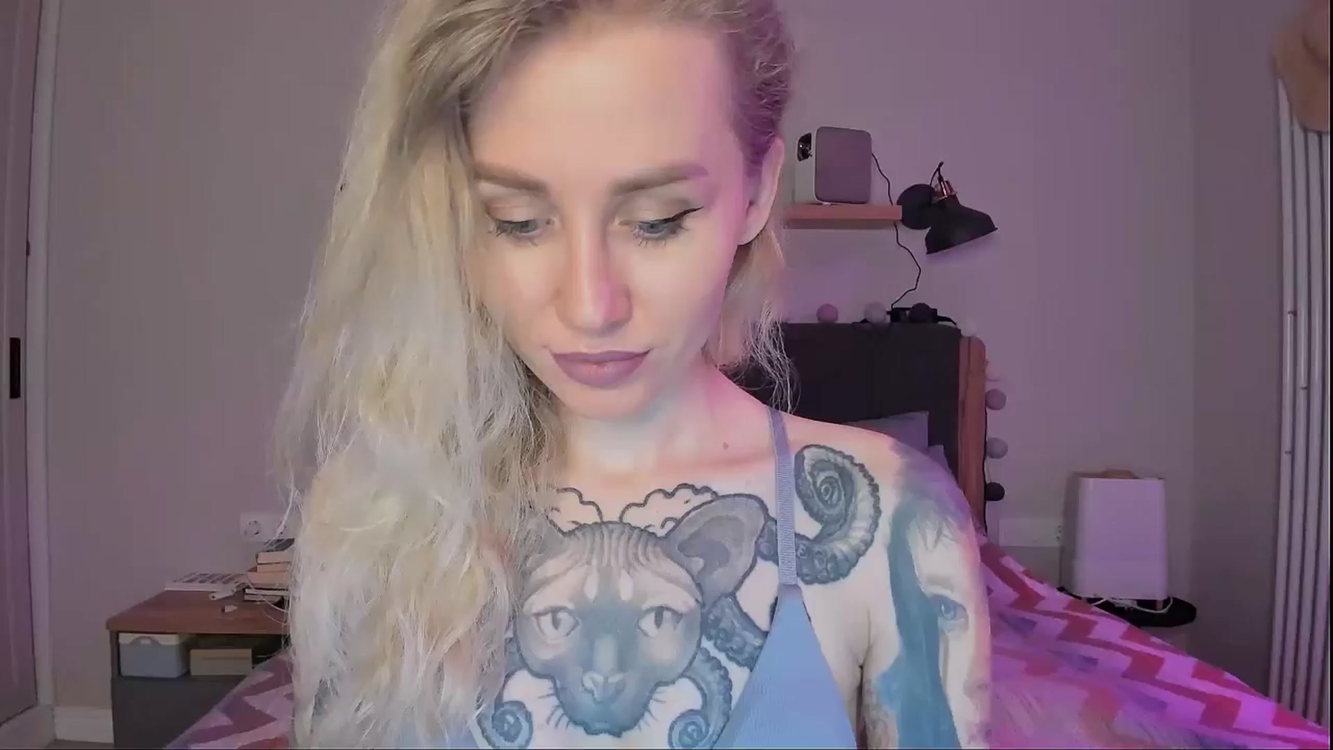 Gallery image thumbnail from Alexa_Smithhh's myfreecams stream on, 09/15/2024, 19:08 image 6 of 20
