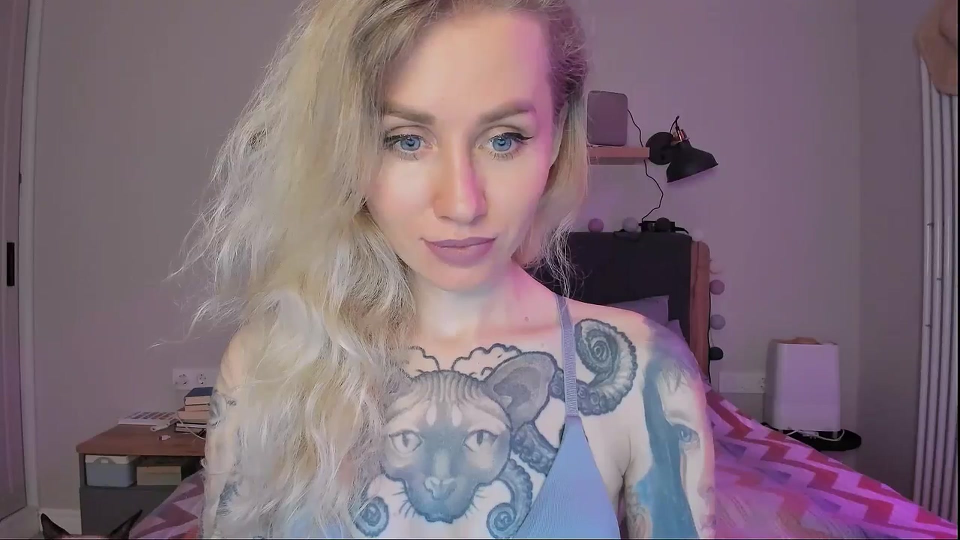 Gallery image thumbnail from Alexa_Smithhh's myfreecams stream on, 09/15/2024, 19:08 image 8 of 20