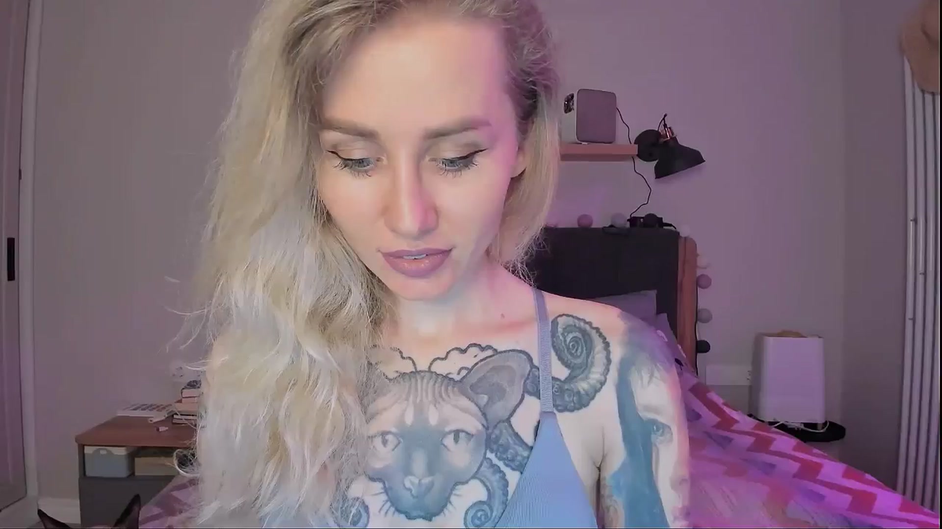 Gallery image thumbnail from Alexa_Smithhh's myfreecams stream on, 09/15/2024, 19:08 image 11 of 20