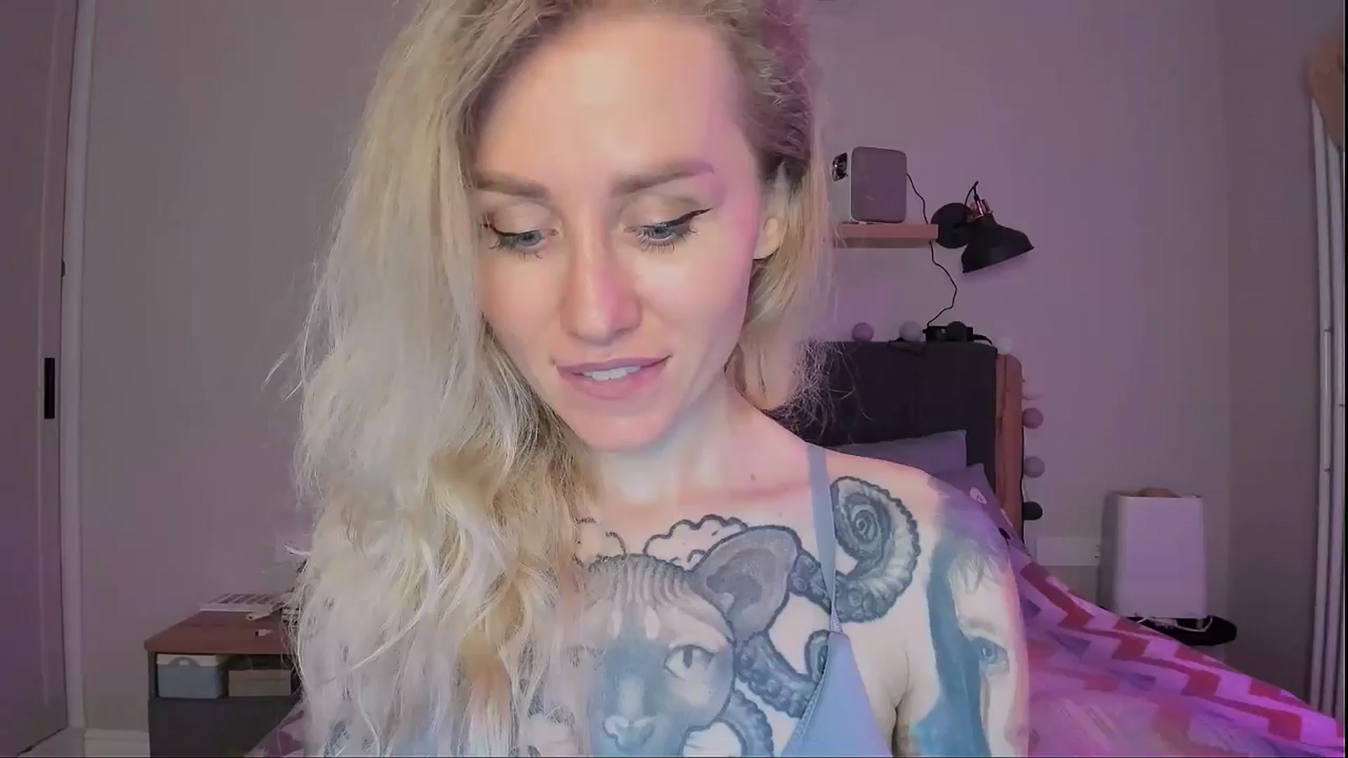 Gallery image thumbnail from Alexa_Smithhh's myfreecams stream on, 09/15/2024, 21:16 image 12 of 20