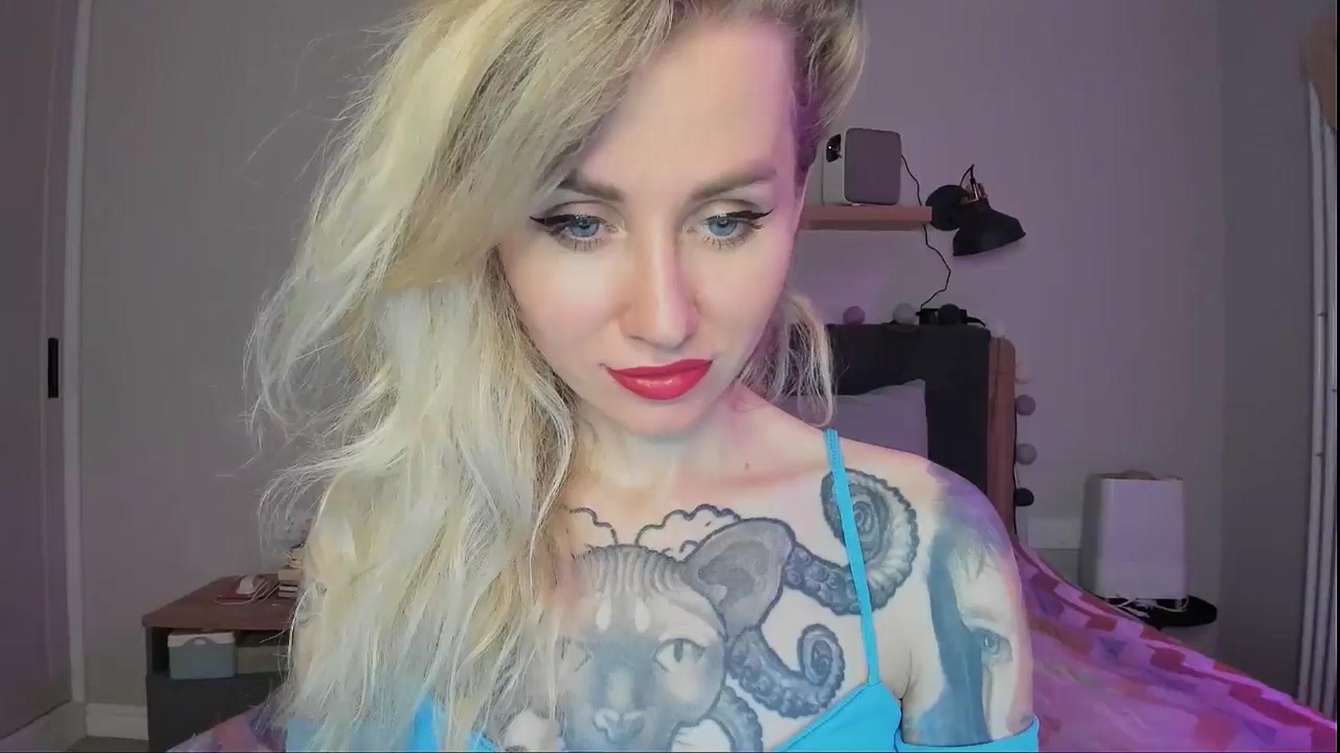 Gallery image thumbnail from Alexa_Smithhh's myfreecams stream on, 09/17/2024, 18:40 image 19 of 20