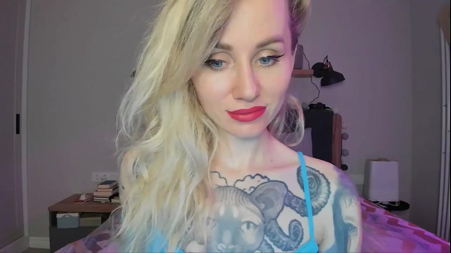 Gallery image thumbnail from Alexa_Smithhh's myfreecams stream on, 09/17/2024, 18:40 image 20 of 20