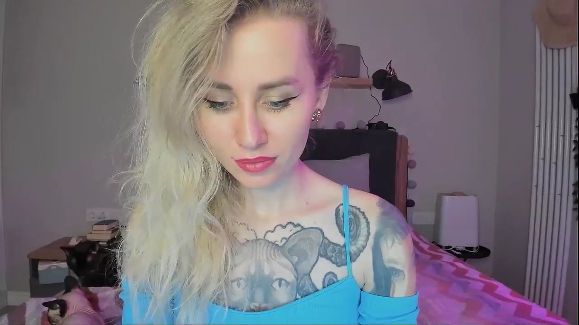 Gallery image thumbnail from Alexa_Smithhh's myfreecams stream on, 09/17/2024, 21:40 image 18 of 20