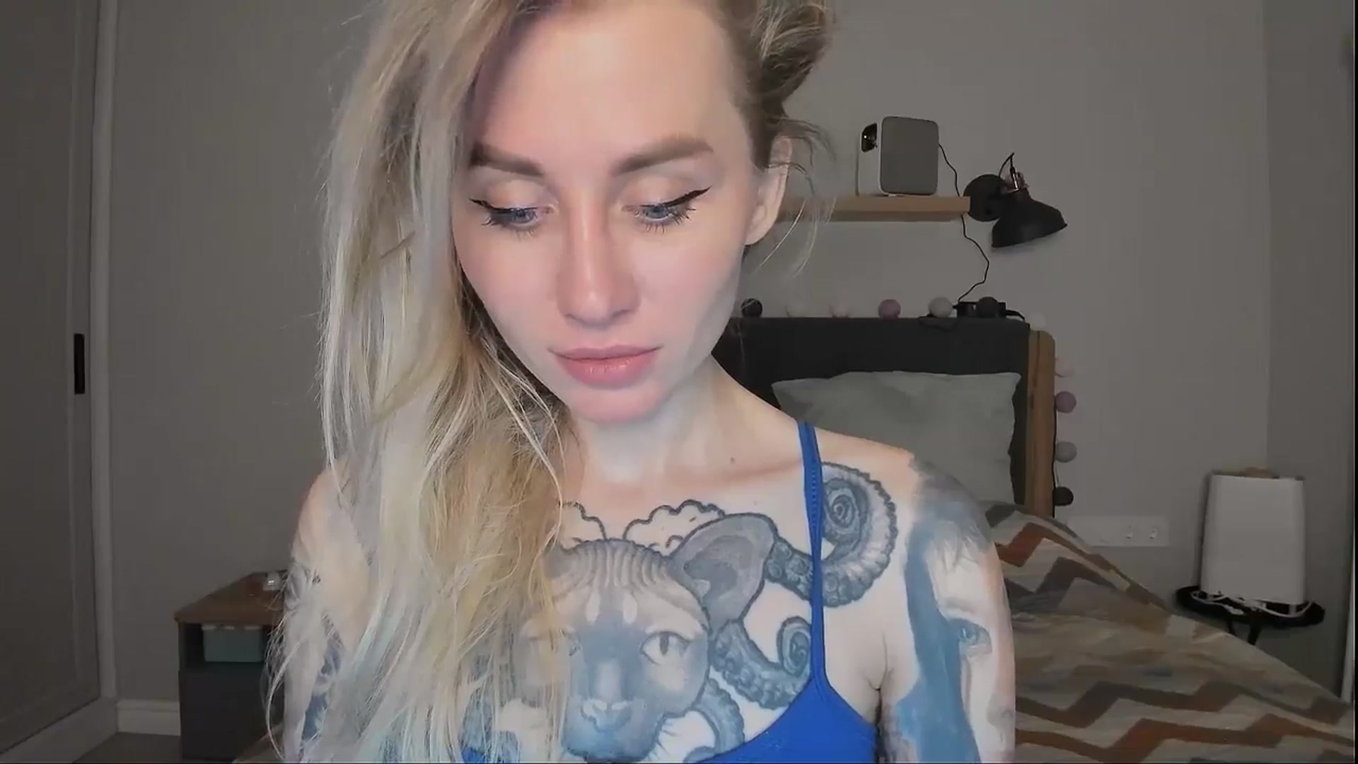 Gallery image thumbnail from Alexa_Smithhh's myfreecams stream on, 09/19/2024, 18:41 image 14 of 20