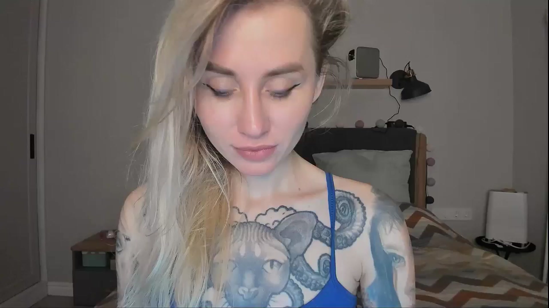 Gallery image thumbnail from Alexa_Smithhh's myfreecams stream on, 09/19/2024, 18:41 image 18 of 20