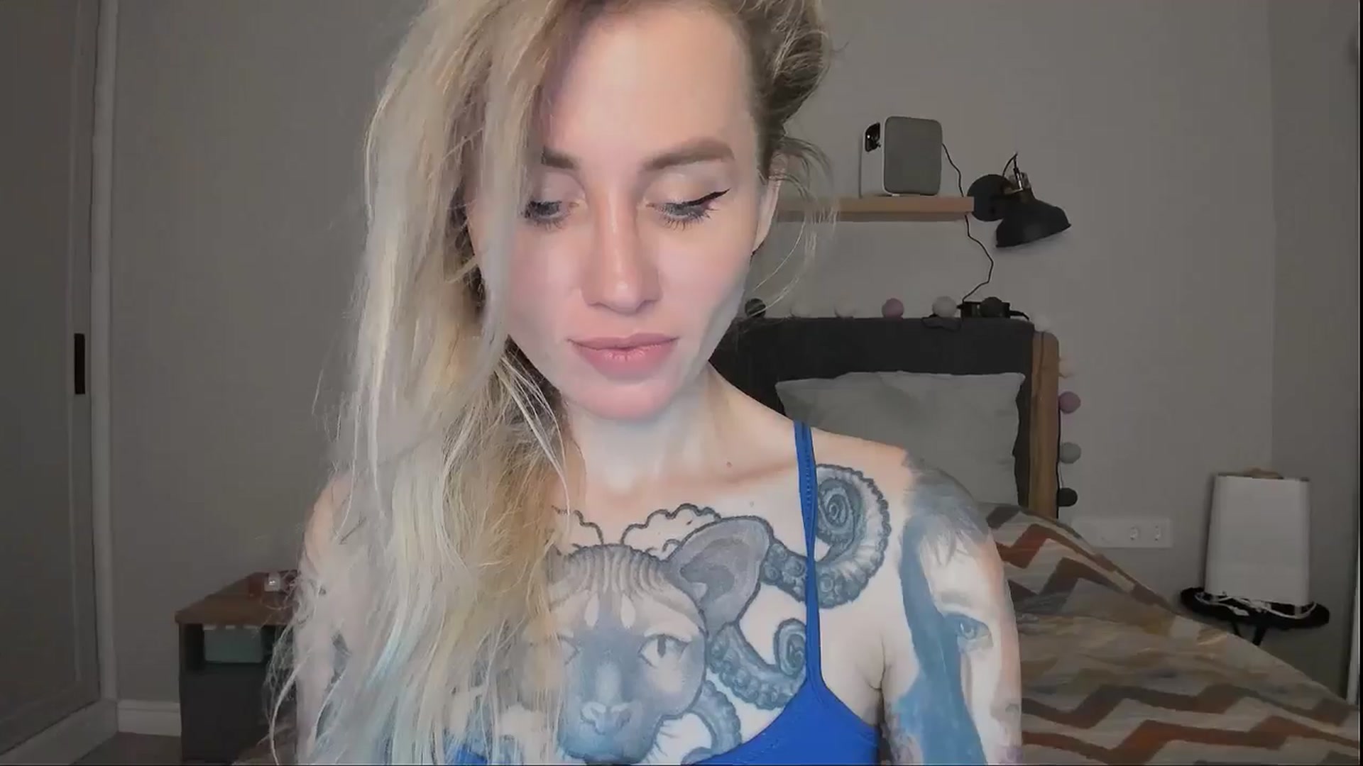 Gallery image thumbnail from Alexa_Smithhh's myfreecams stream on, 09/19/2024, 18:41 image 17 of 20
