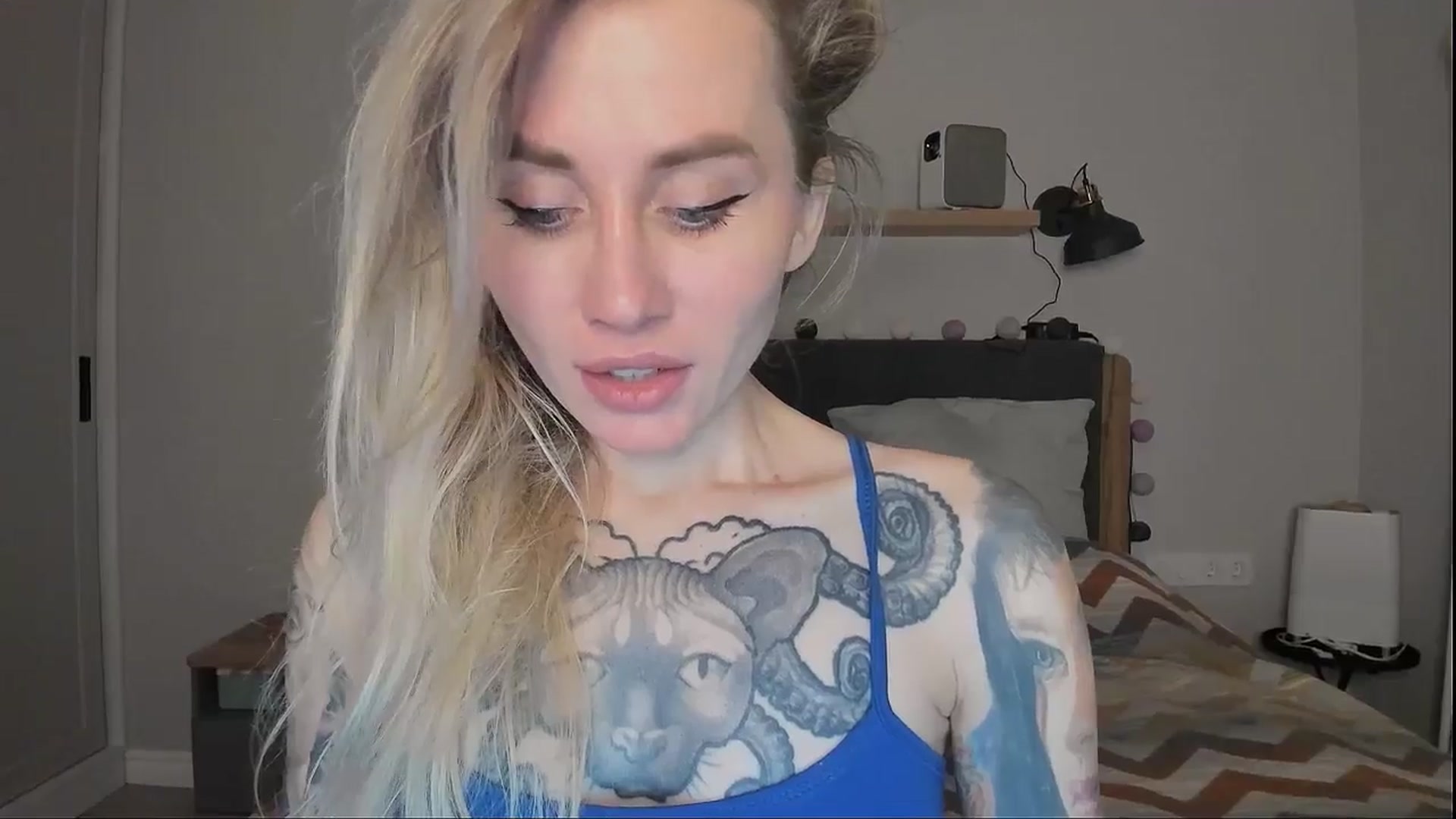 Gallery image thumbnail from Alexa_Smithhh's myfreecams stream on, 09/19/2024, 18:41 image 15 of 20