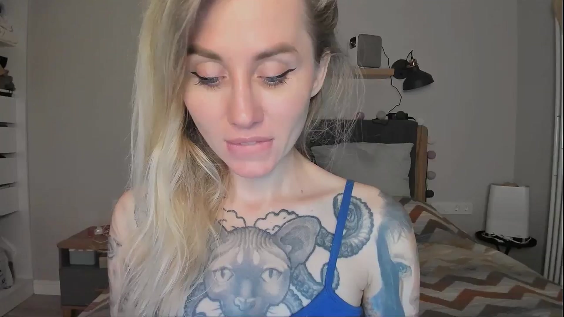 Gallery image thumbnail from Alexa_Smithhh's myfreecams stream on, 09/19/2024, 21:45 image 17 of 20