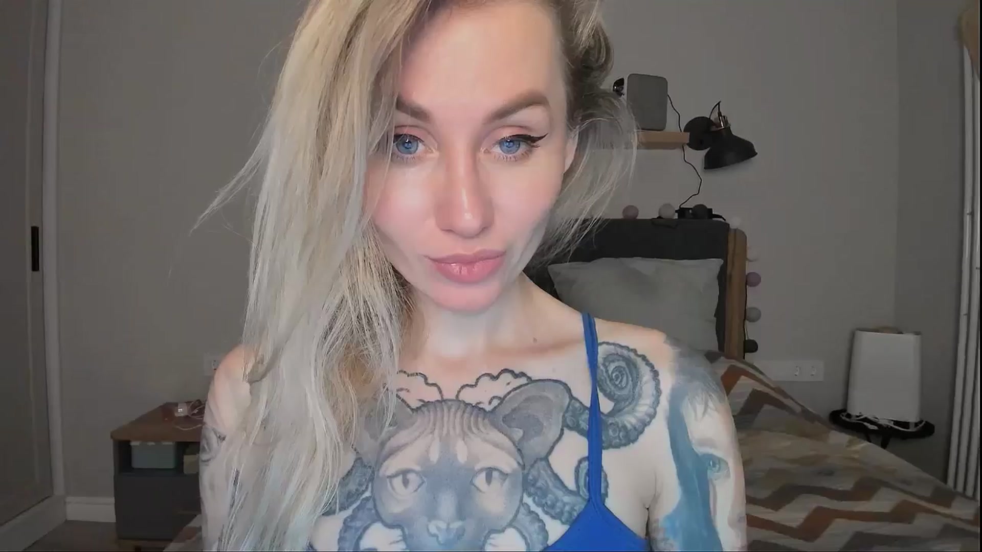 Gallery image thumbnail from Alexa_Smithhh's myfreecams stream on, 09/19/2024, 21:45 image 7 of 20