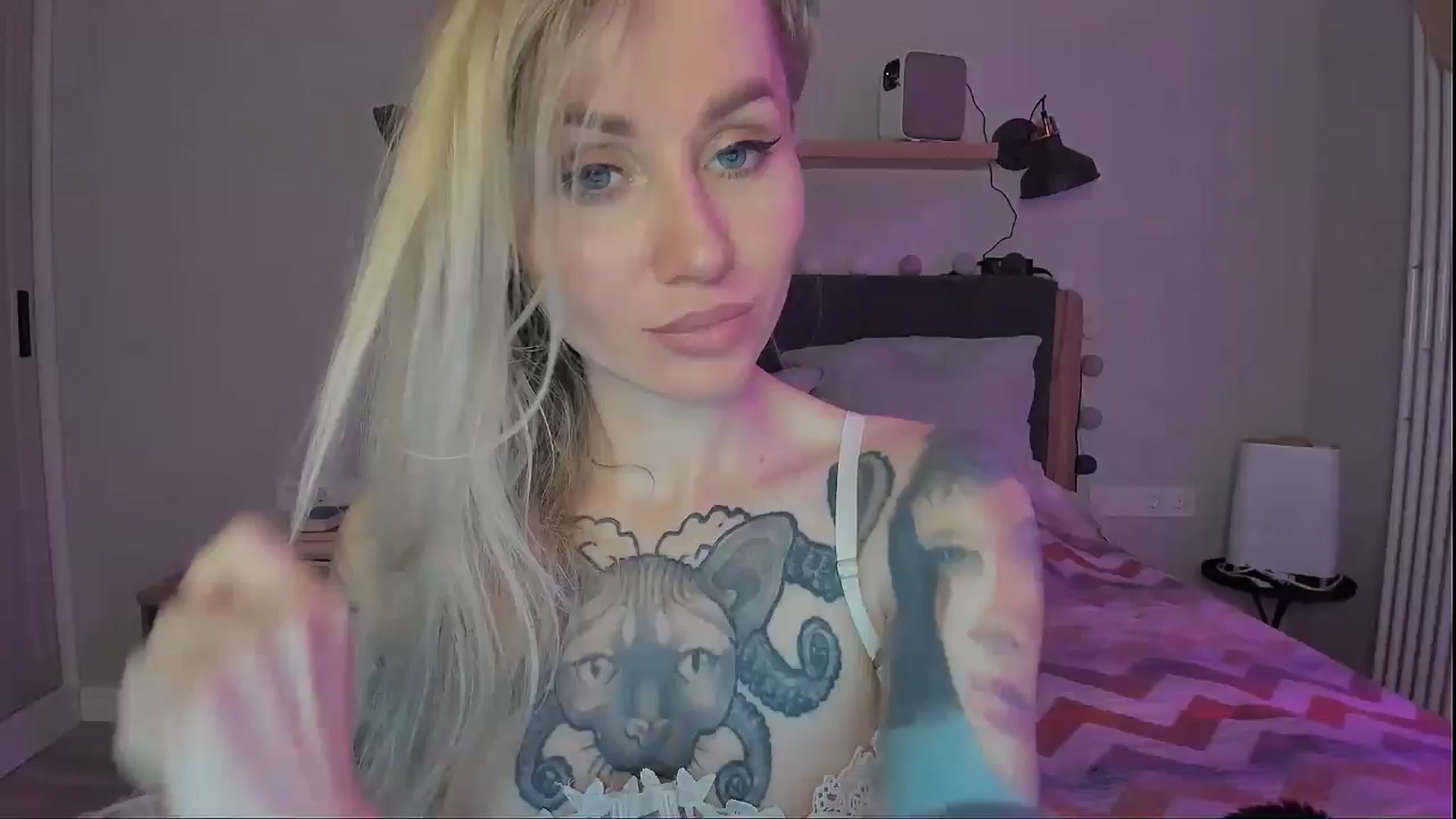 Gallery image thumbnail from Alexa_Smithhh's myfreecams stream on, 09/20/2024, 20:00 image 1 of 20