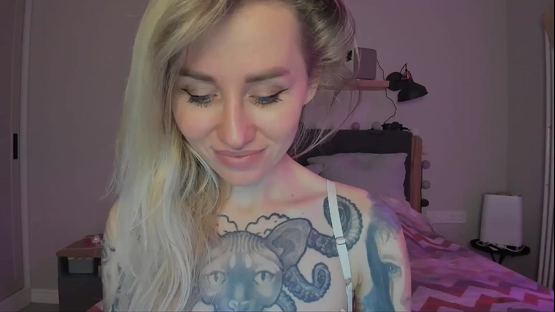 Gallery image thumbnail from Alexa_Smithhh's myfreecams stream on, 09/20/2024, 20:00 image 18 of 20
