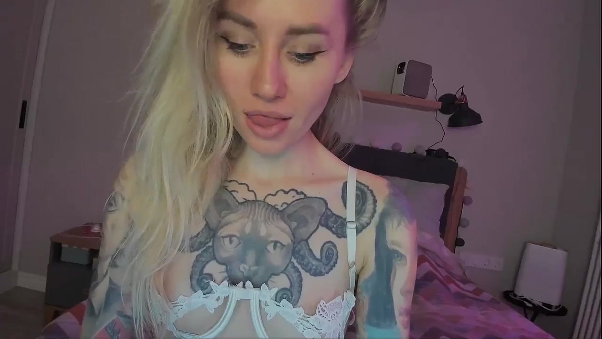 Gallery image thumbnail from Alexa_Smithhh's myfreecams stream on, 09/20/2024, 20:00 image 6 of 20