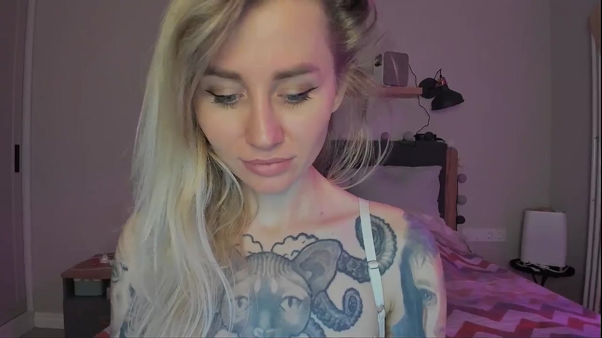 Gallery image thumbnail from Alexa_Smithhh's myfreecams stream on, 09/20/2024, 20:00 image 20 of 20