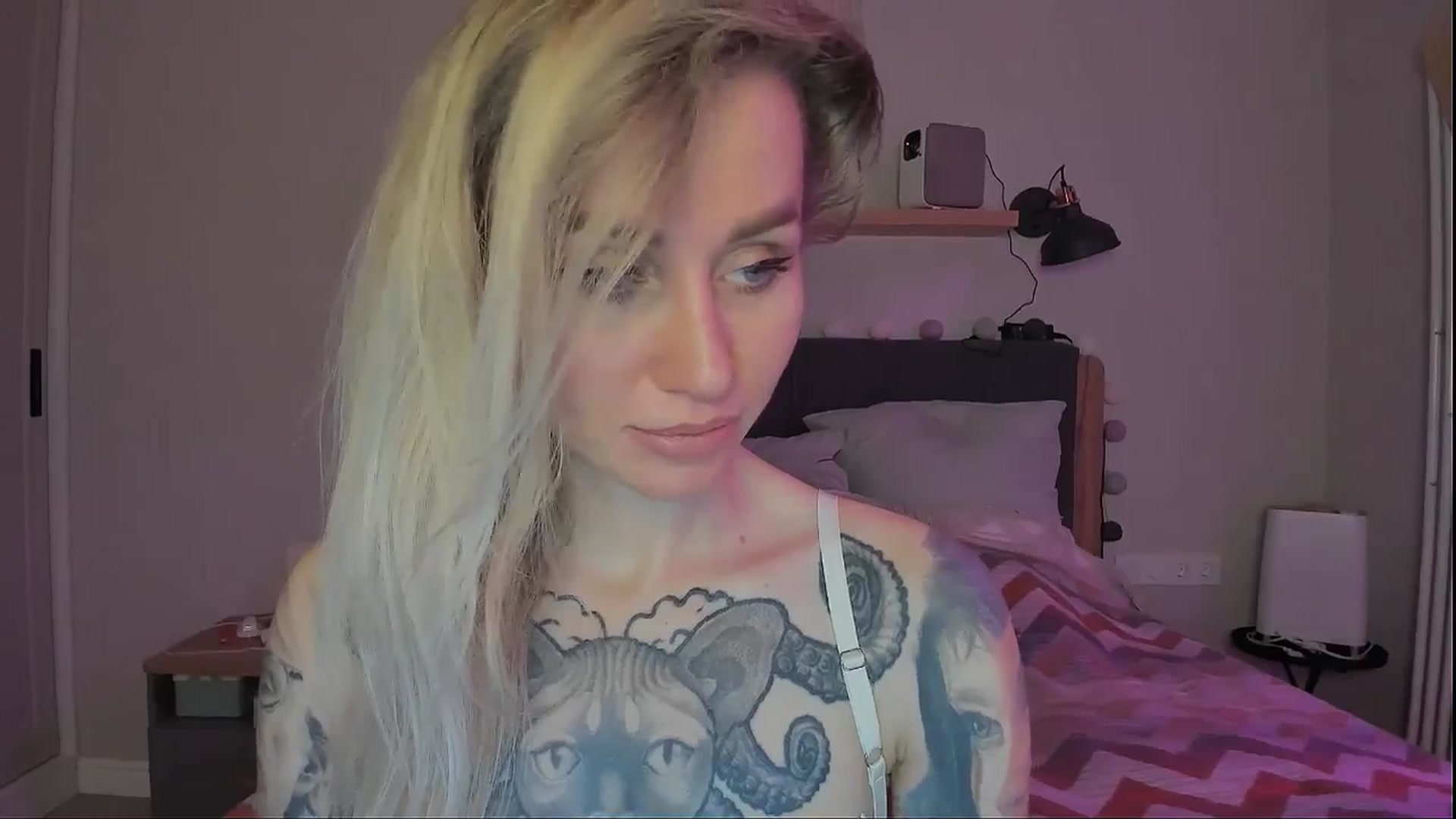 Gallery image thumbnail from Alexa_Smithhh's myfreecams stream on, 09/20/2024, 20:00 image 15 of 20