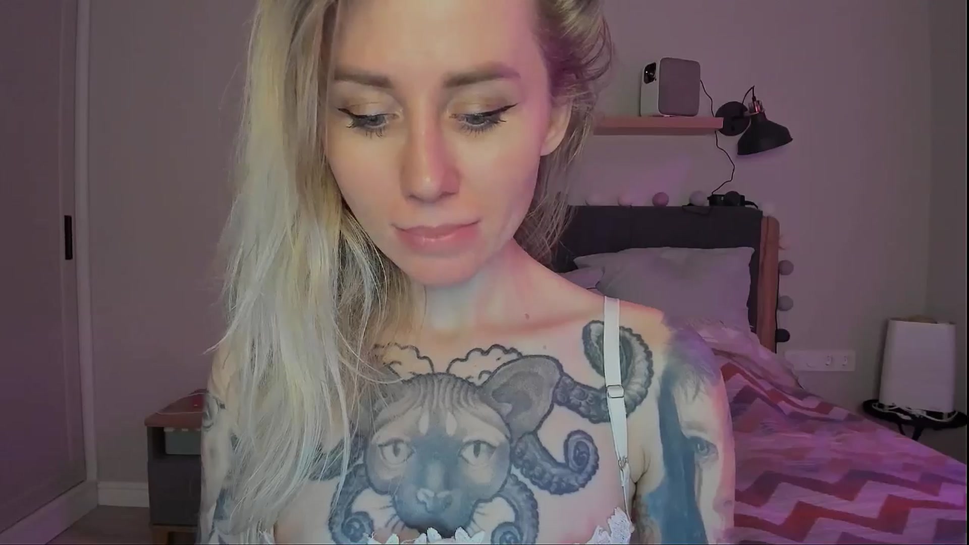 Gallery image thumbnail from Alexa_Smithhh's myfreecams stream on, 09/20/2024, 21:40 image 16 of 20